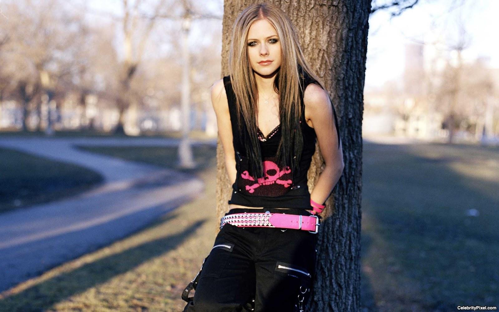 1600x1000 Free download Avril Lavigne HD Wallpaper HD Wallpaper [1600x1000] for your Desktop, Mobile & Tablet. Explore Wallpaper Of Avril. Wallpaper Of Animals, Wallpaper of Cute Love, Wallpaper of the Week