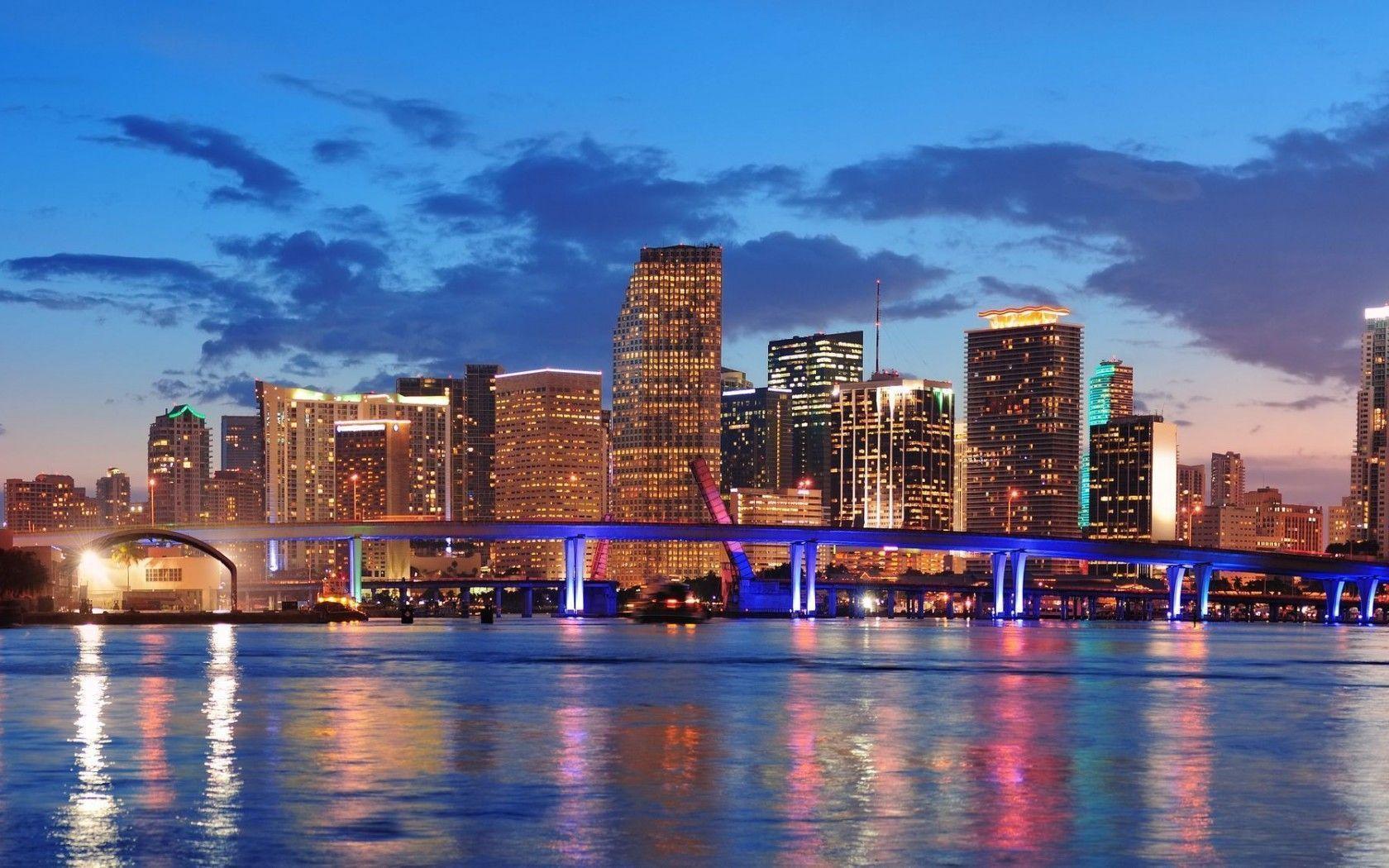 1680x1050 Miami Skyline Wallpaper