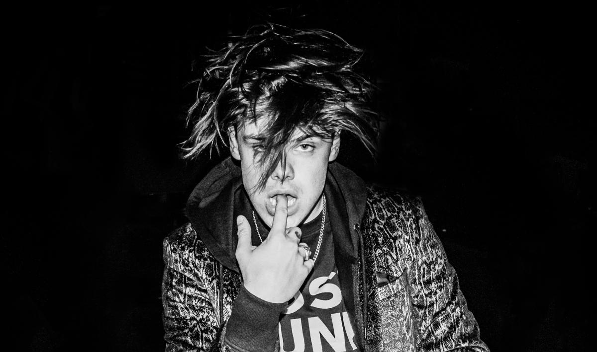 1200x709 Up Close and Personal with Yungblud