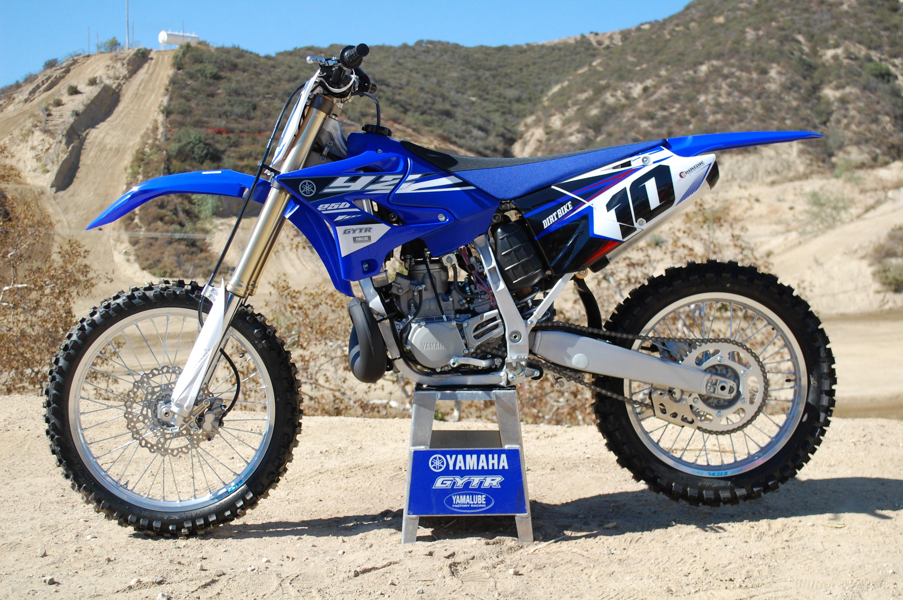 3008x2000 Yamaha YZ250