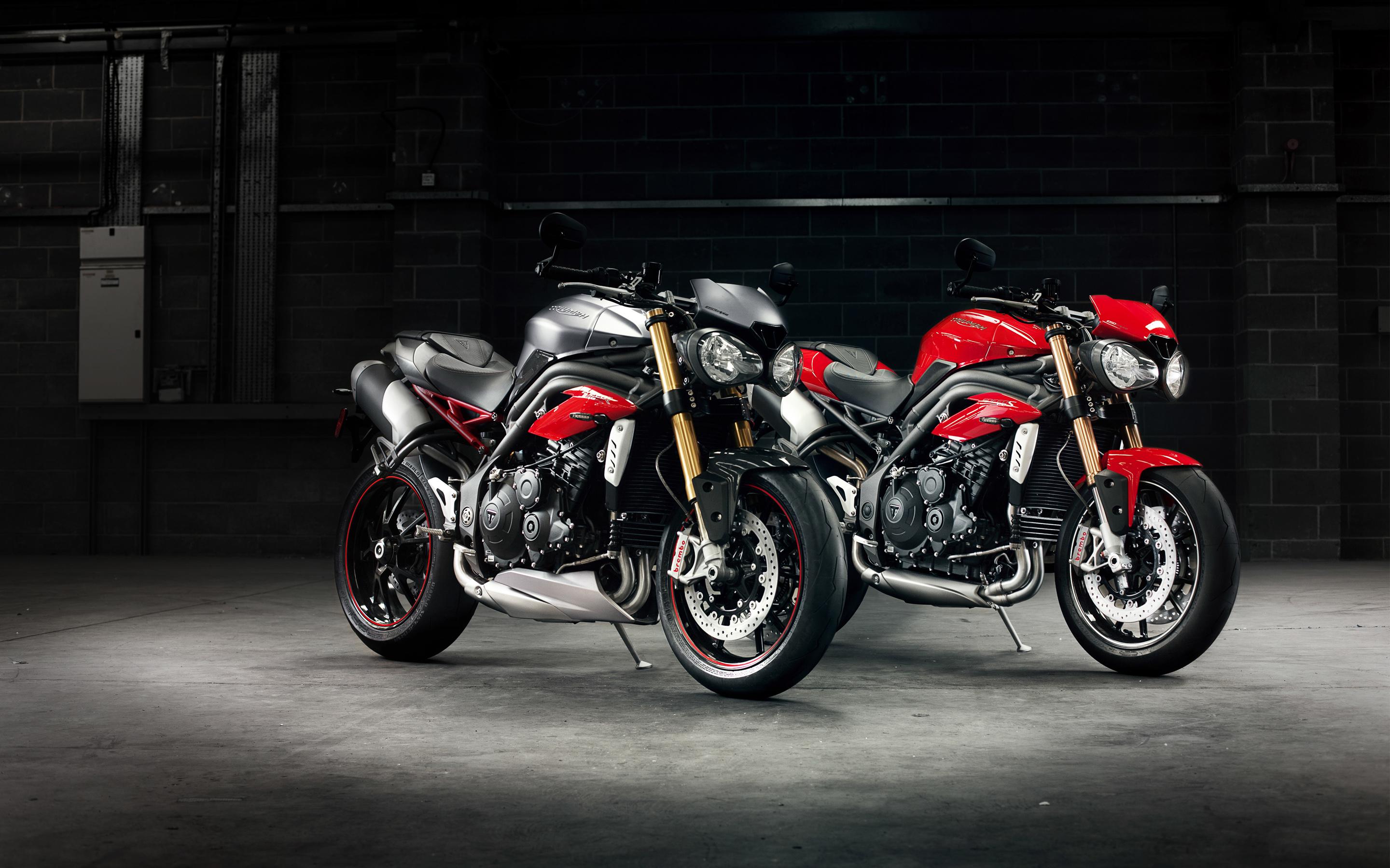 2880x1800 Excellent Triumph Motorcycles Wallpaper