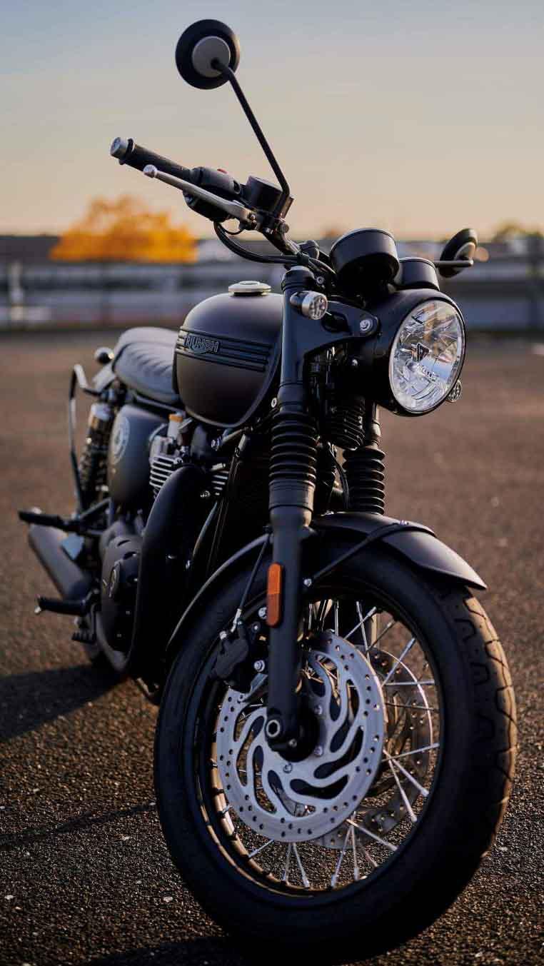 762x1353 Triumph Classic Motorcycle Wallpaper : iPhone Wallpaper