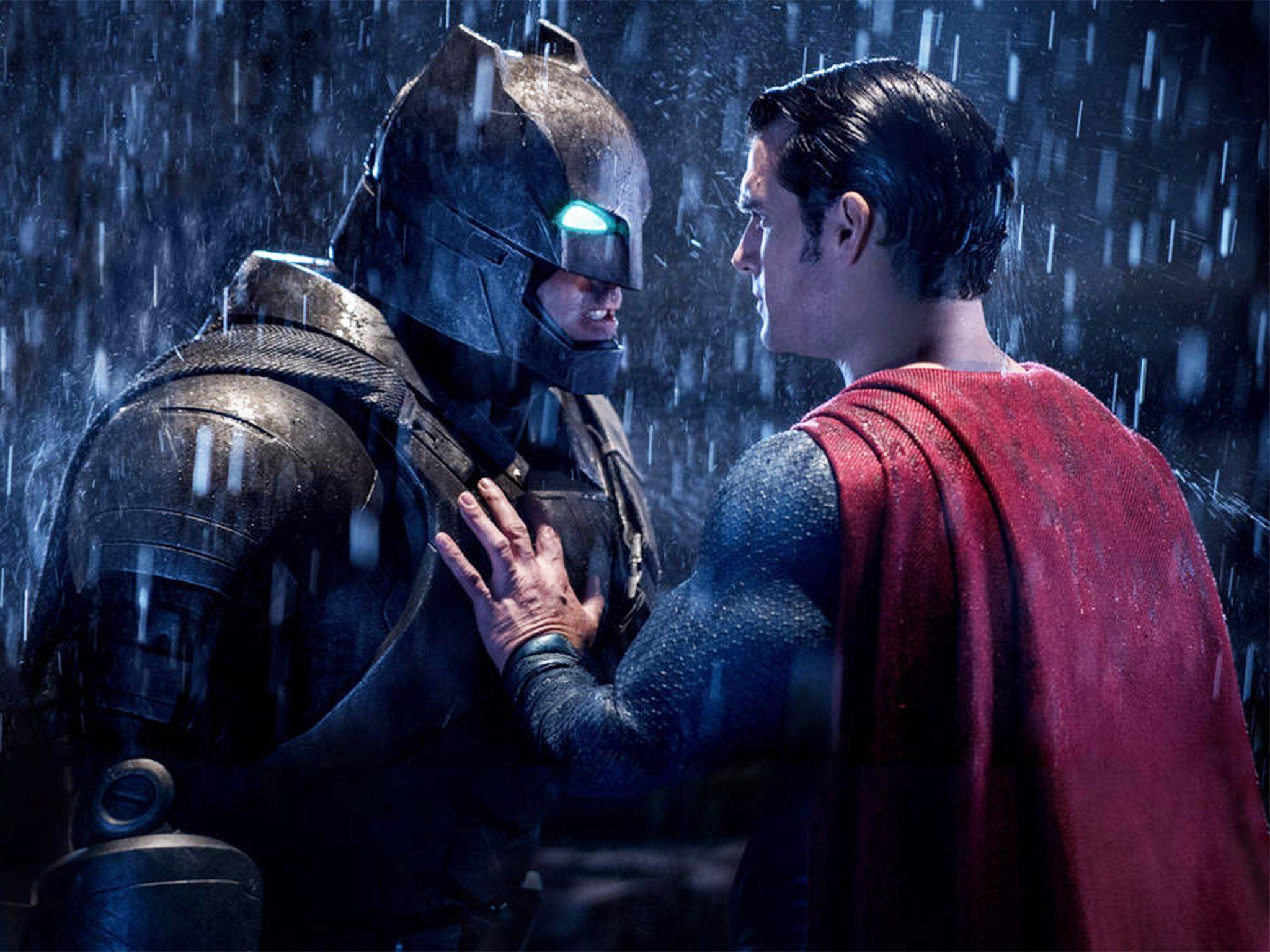 2048x1536 Ben Affleck's New Batsuit Is Missing One Crucial Element