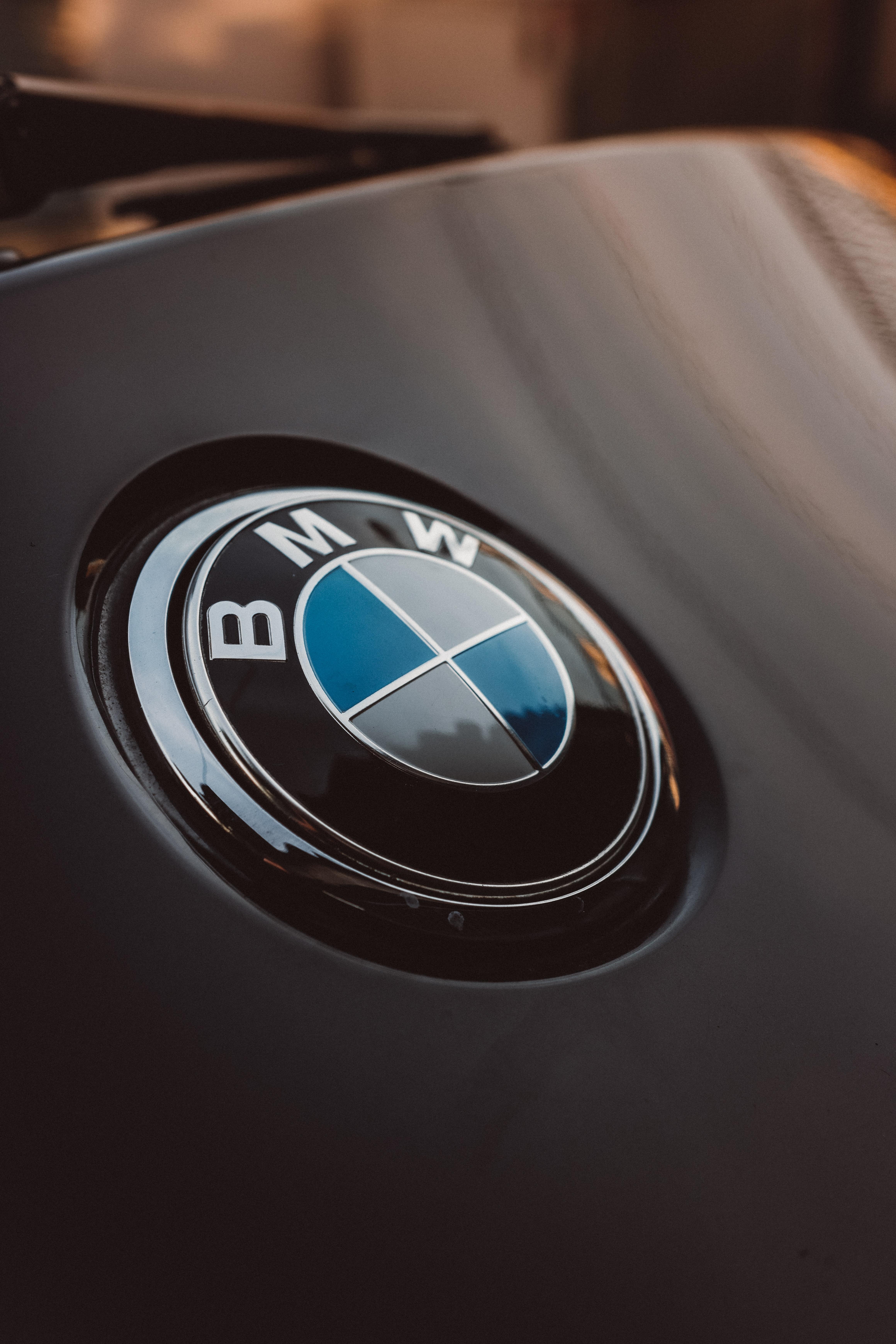 4640x6960 Black and Silver BMW Emblem · Free