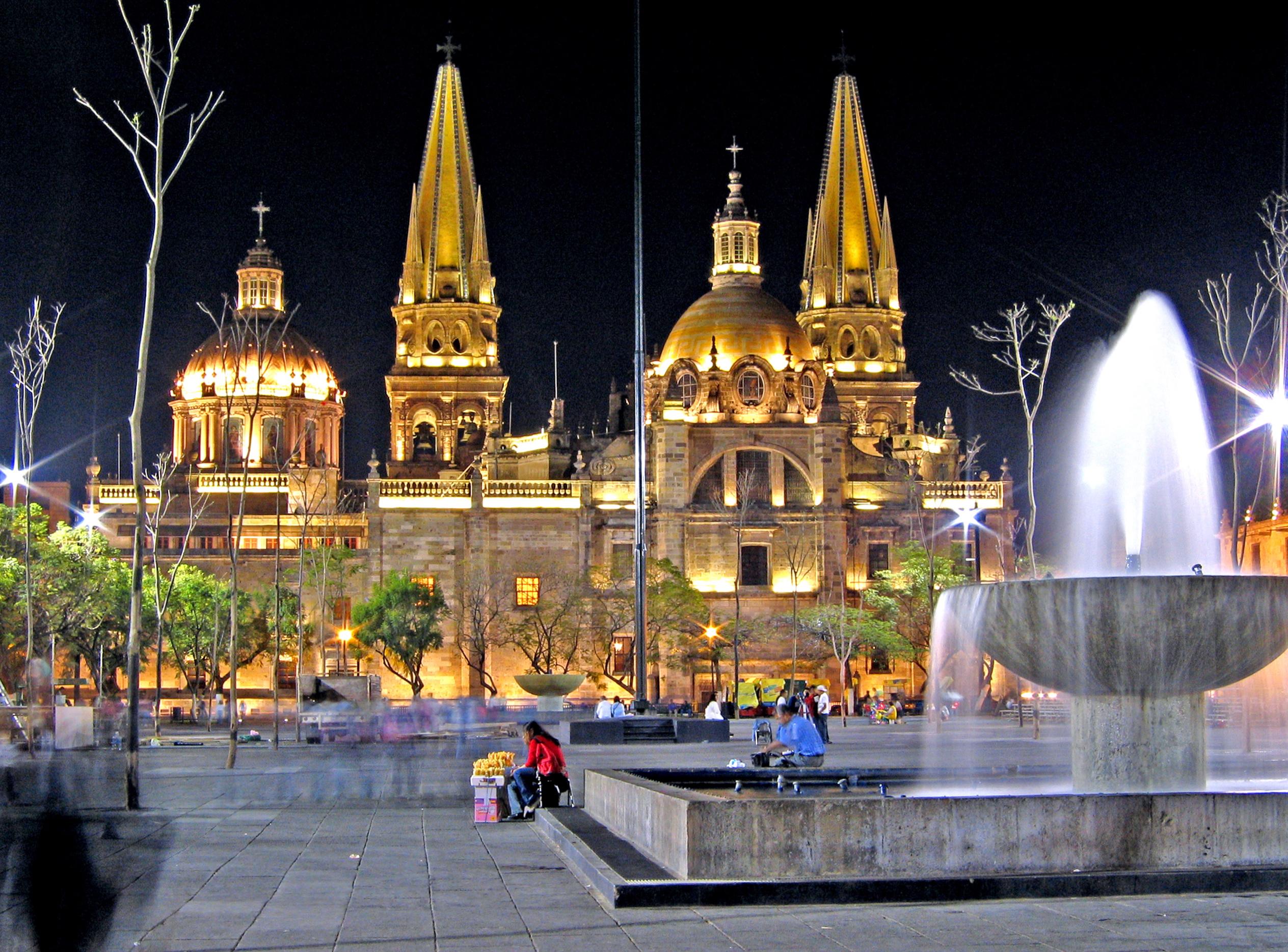 2528x1869 Guadalajara Wallpaper