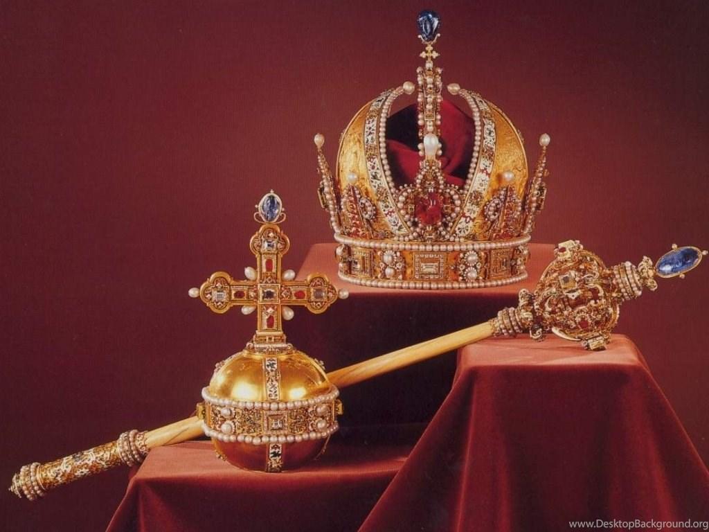 1024x768 Crown Jewels Wallpaper Desktop Background