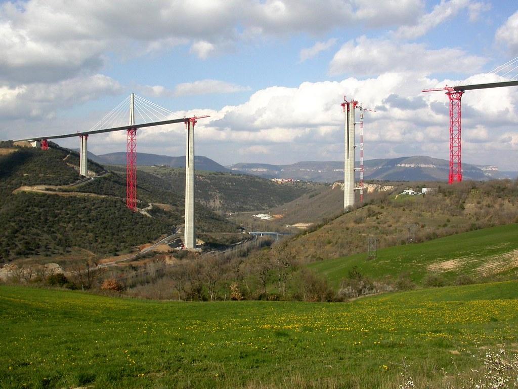 1024x768 Midi Pyrénées France Viaduct Under Construction 2