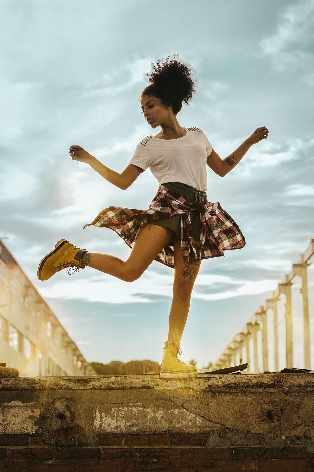 1000x1500 Black Woman Dancing Picture. Download Free Image