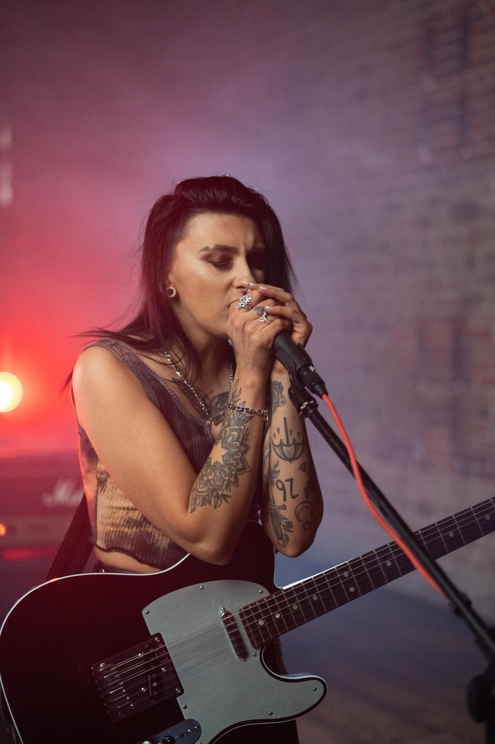 1000x1503 Female Singer Picture. Download Free Image
