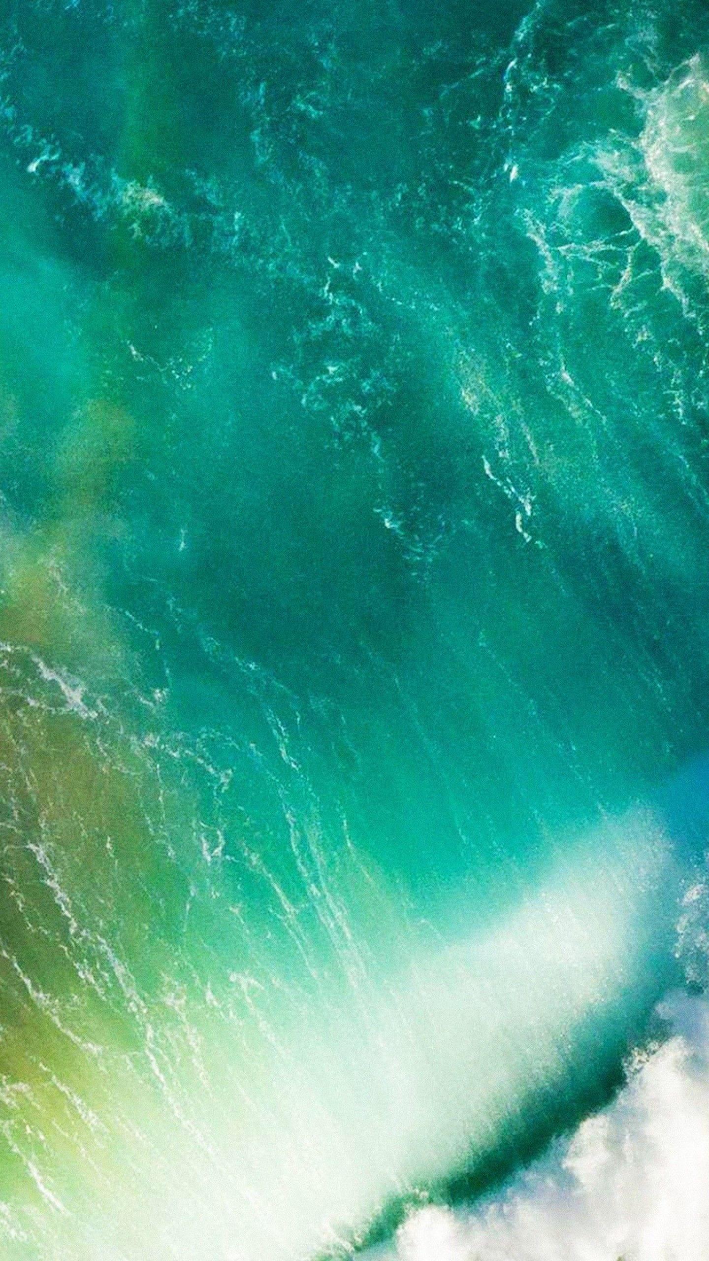 Ios 15 Default Wallpaper - Top 5 Most Memorable iOS Wallpapers of All