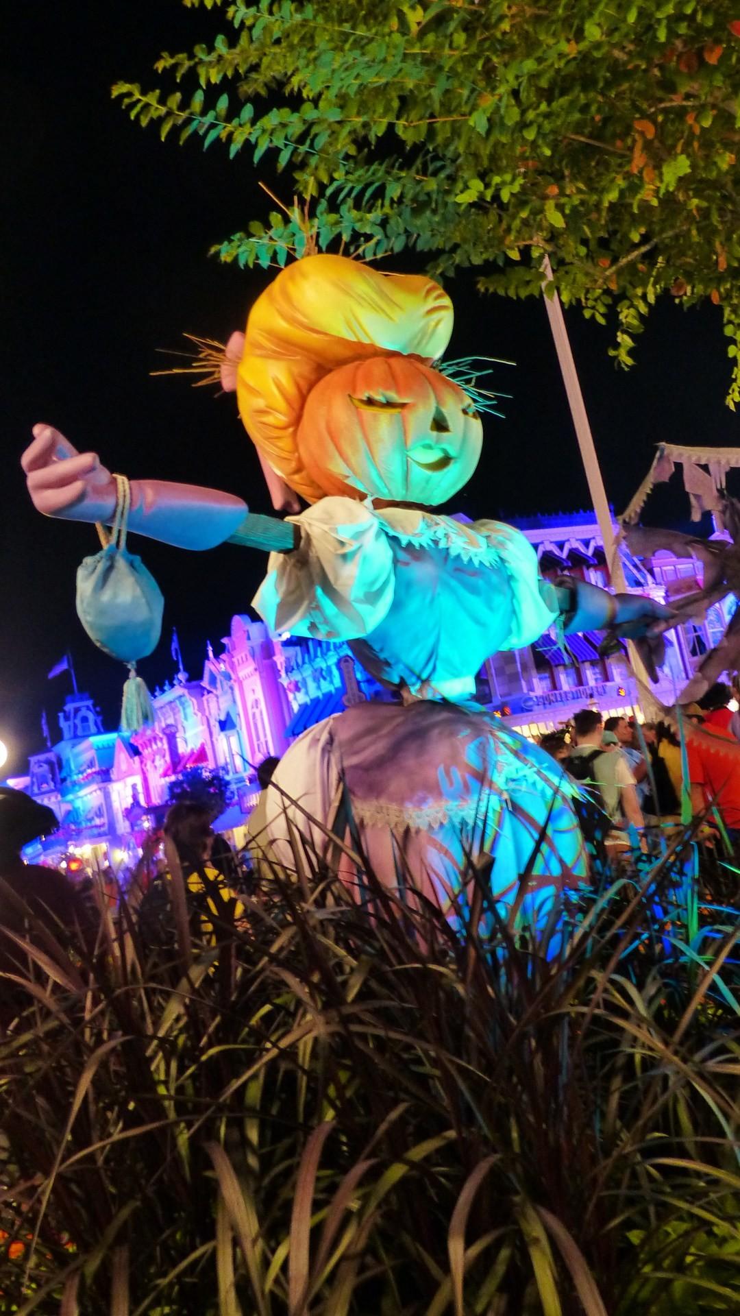 1080x1920 Disney iPhone Wallpaper Mickey S Not So Scary Halloween Spooky iPhone Wallpaper Halloween