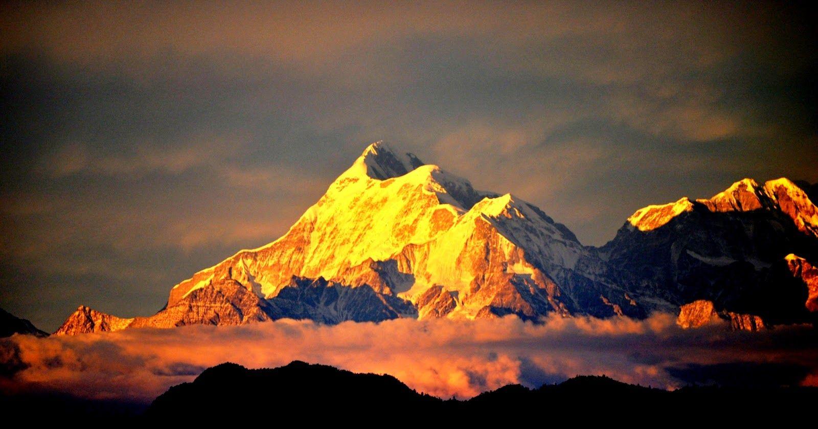 1600x839 Nanda Devi, India. Valley of flowers, Uttarakhand, Himalayas