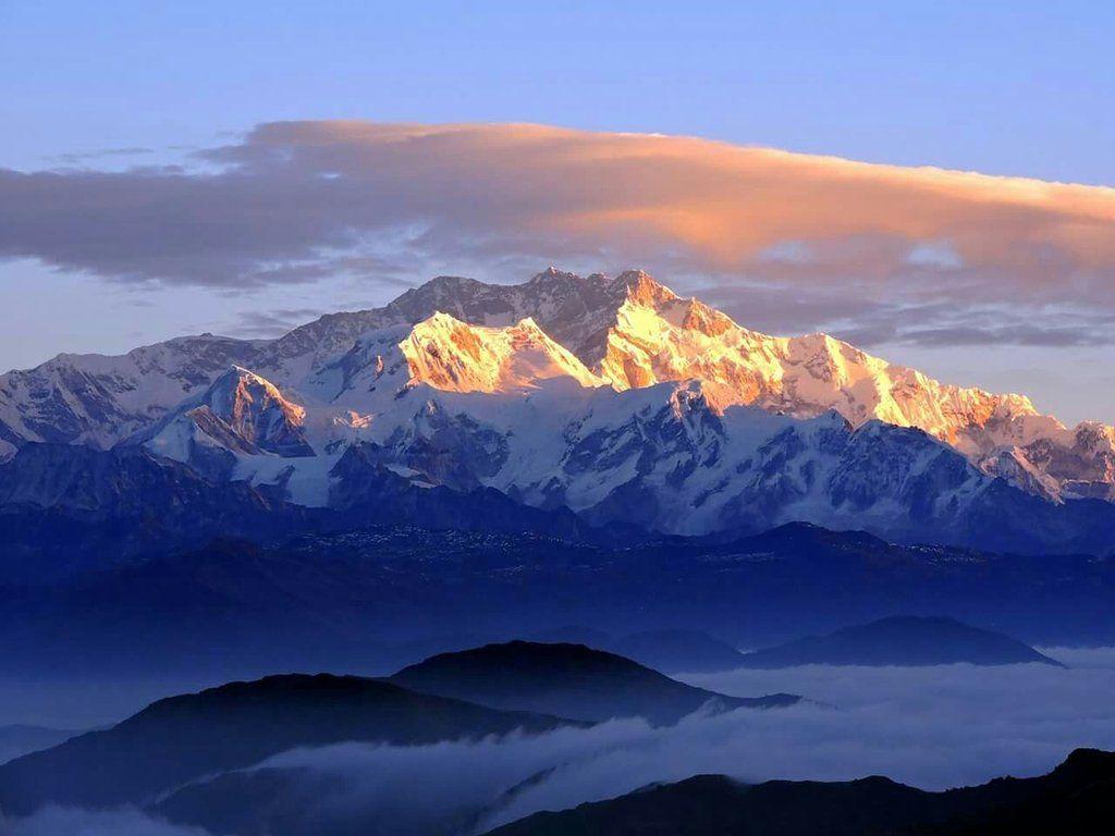 1024x768 Kanchenjunga Mountain (Darjeeling) All You Need to Know Before You Go (with Photo). Mountain picture, Best tourist destinations, Asia travel
