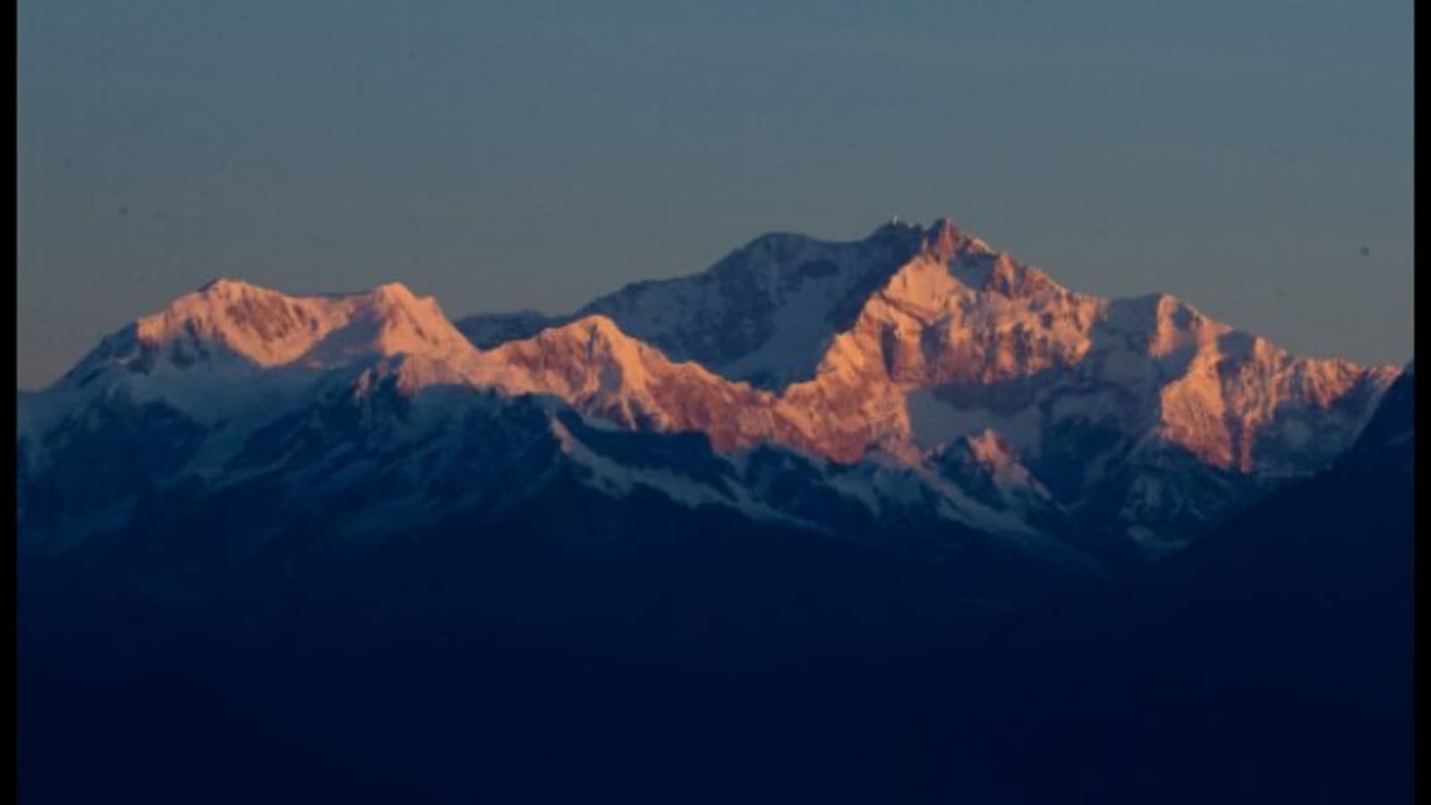 1599x900 These breathtaking snaps of the Kangchenjunga range may leave you mesmerised