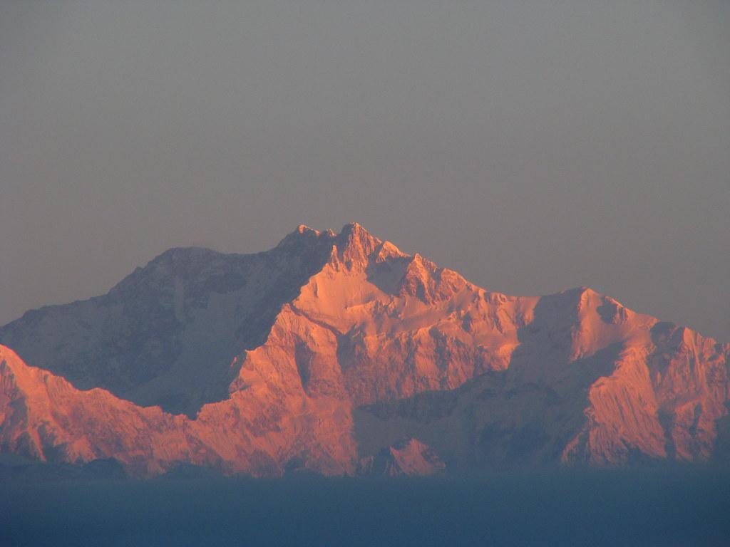 1024x768 Sunrise view Kanchenjunga at Tiger Hill, Darjeeling