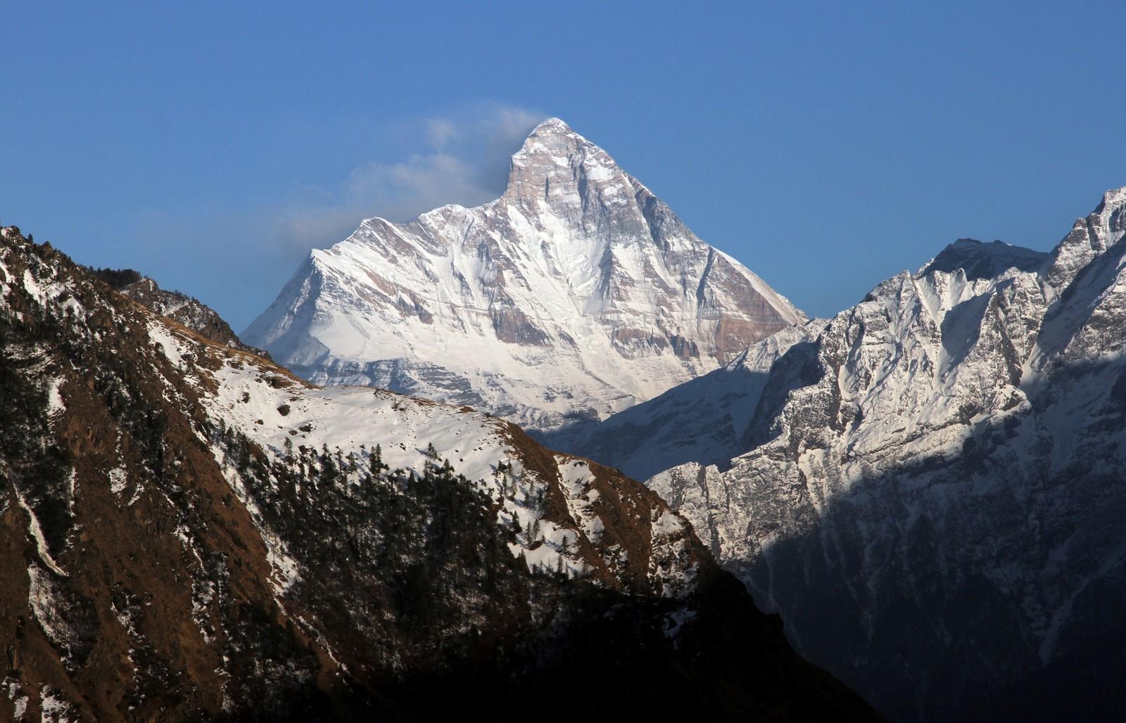 1600x1028 Mountain Nanda Devi Hymalaia wallpaperx1028