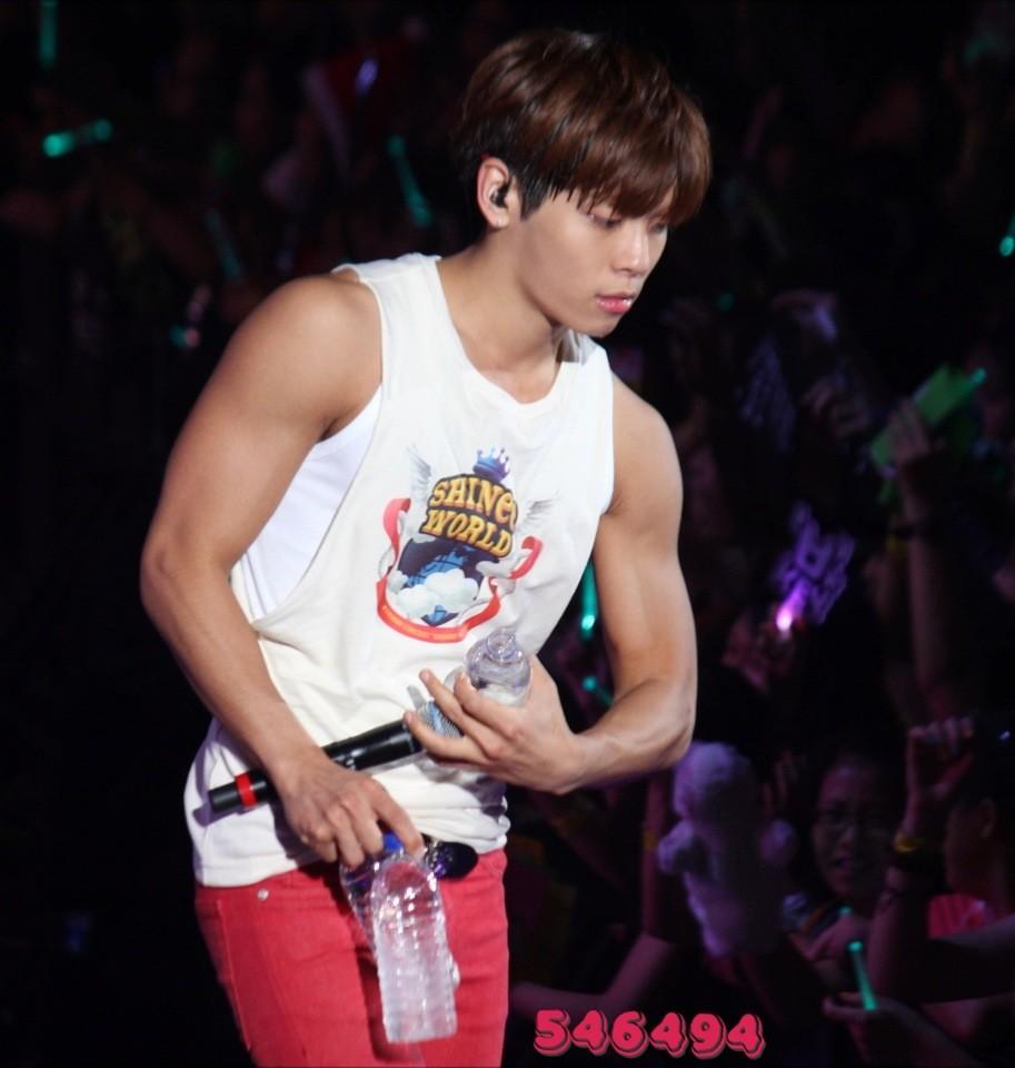 913x960 Shinee image Jonghyun World II in Singapore HD wallpaper