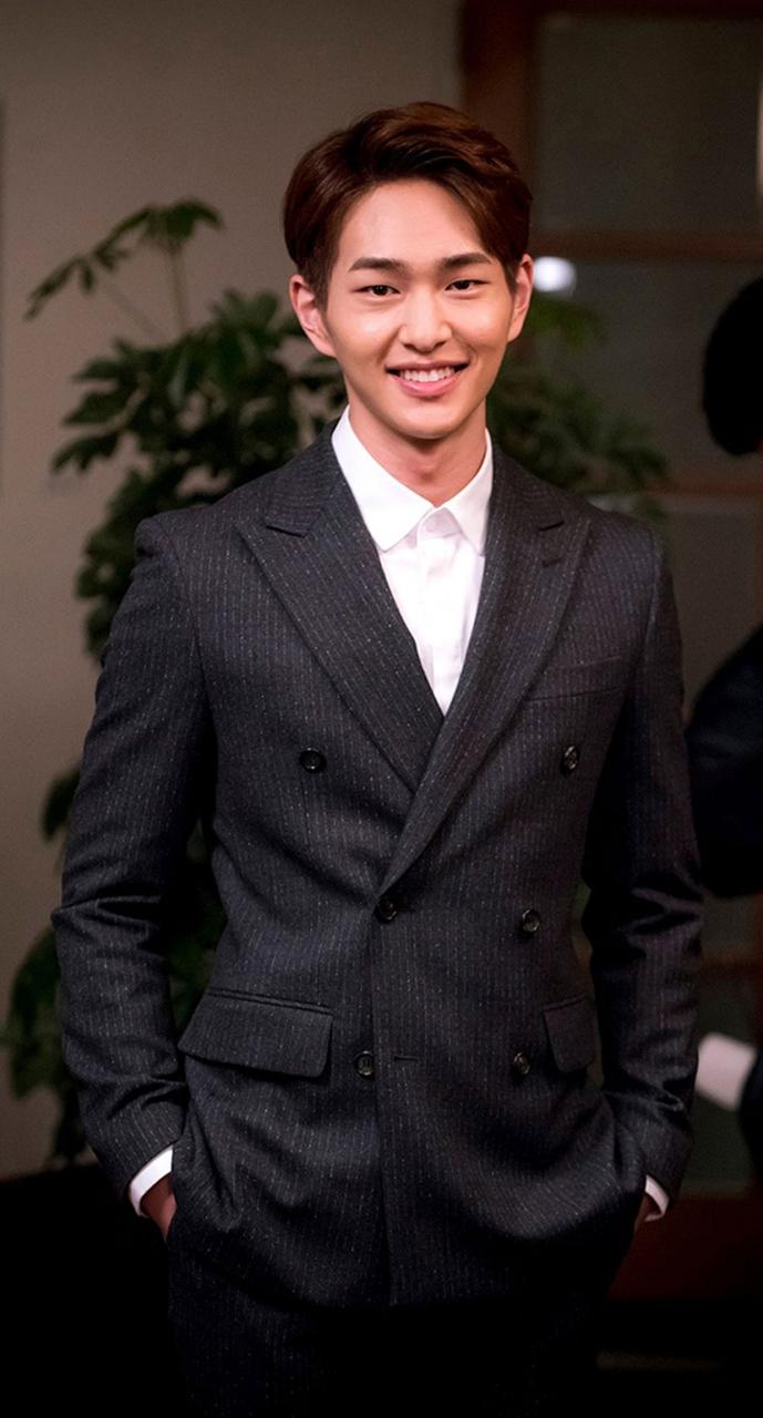 689x1280 Image about wallpaper in Onew