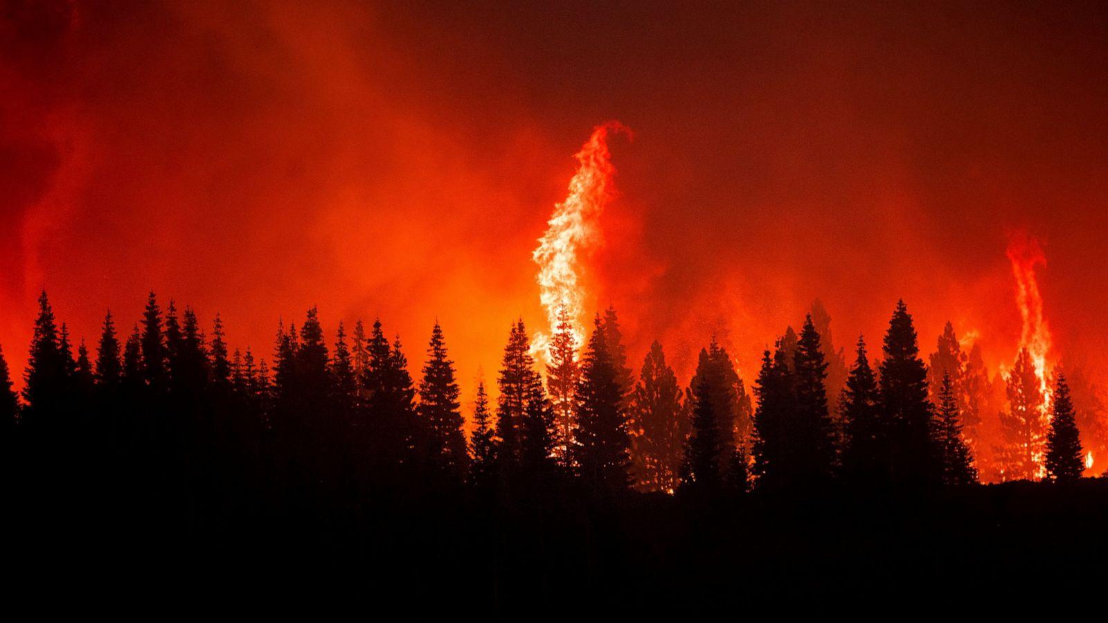 1600x900 Record wildfire burns amid drought on Hawaii's Big Island