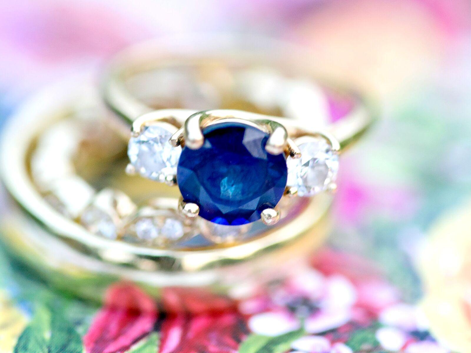 1600x1200 Unique Birthstone Engagement Rings