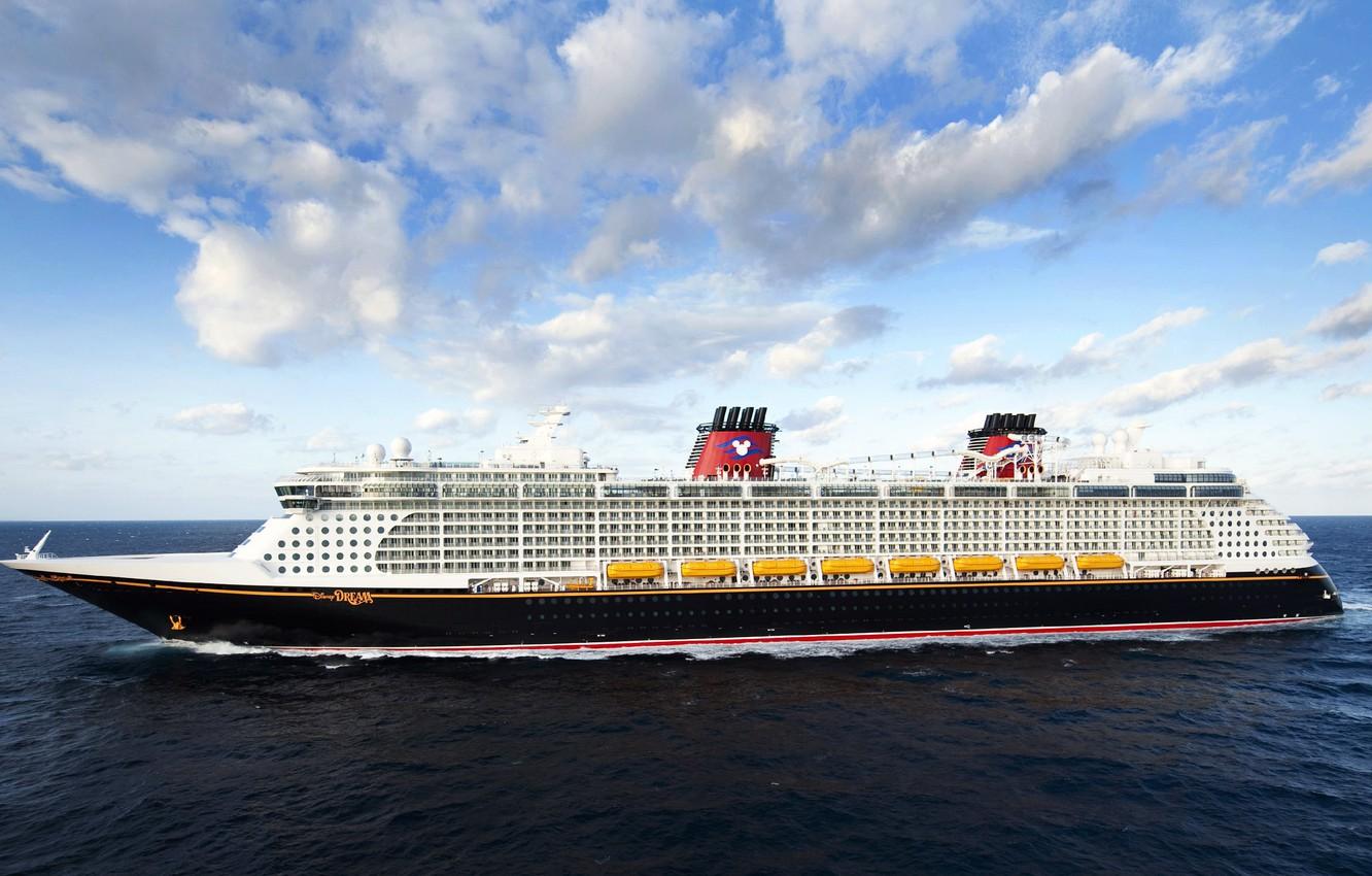 1332x850 Wallpaper The sky, The ocean, Sea, Liner, Board, The ship, Disney, Passenger, Dream, Passenger liner, Disney Dream, Disney Cruise Line image for desktop, section другая техника