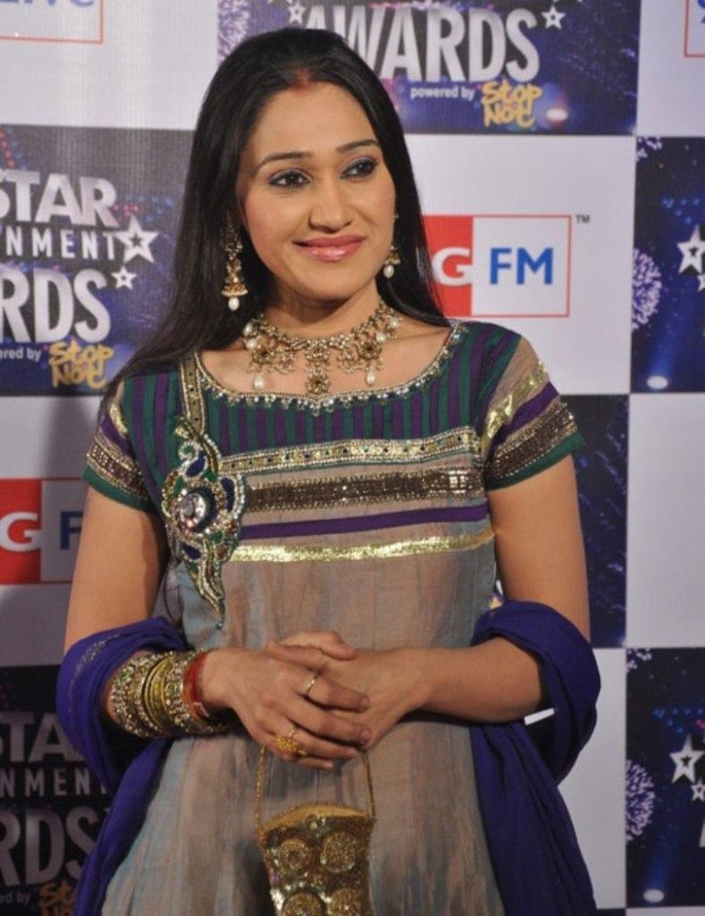 788x1024 World's Best Wallpaper: Disha Vakani HD Wallpaper and Image Free Download