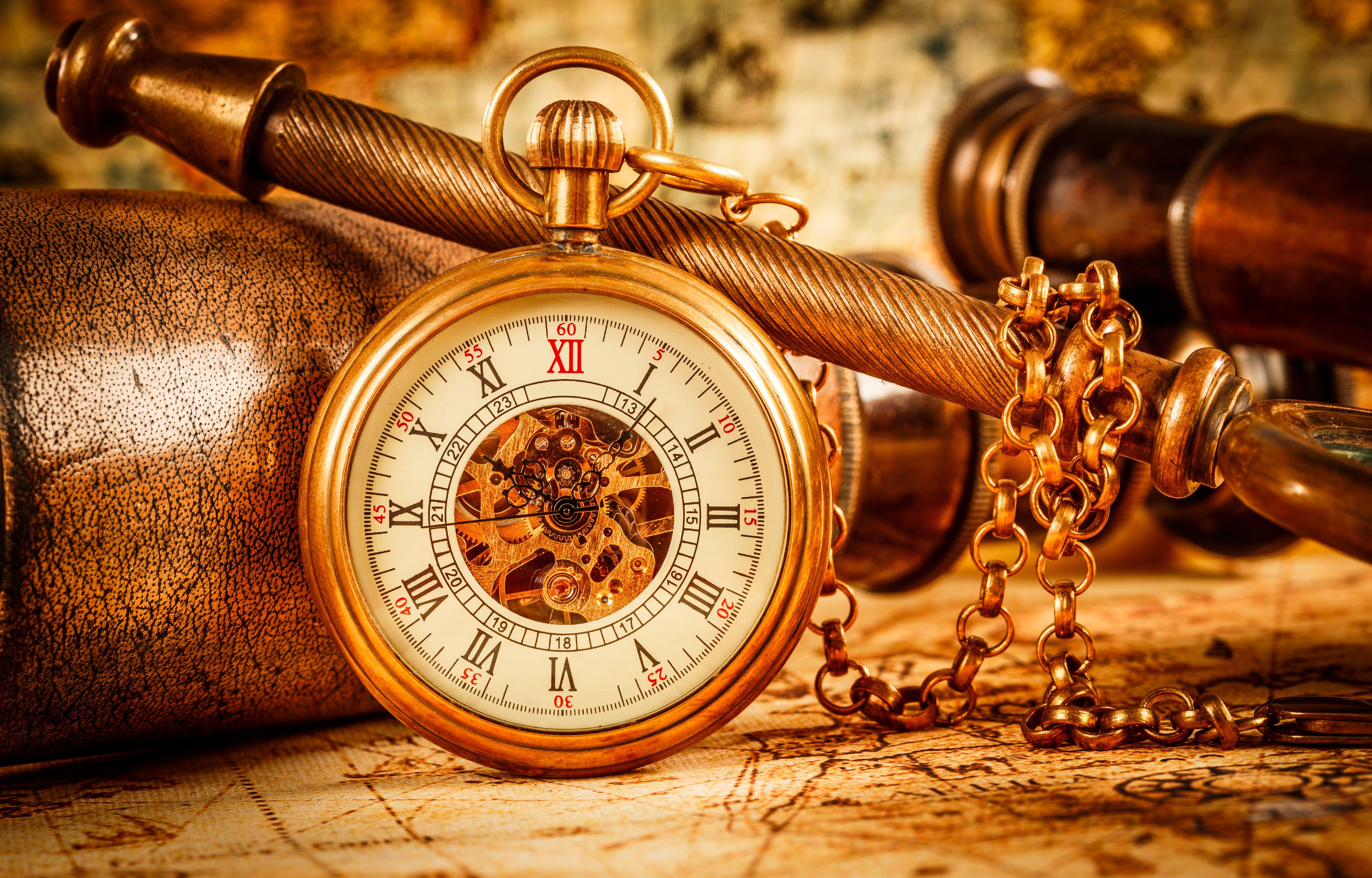 5760x3685 Download wallpaper from category man made Watch with tags: Bokeh, Vintage, Clock, MacBook Pro, Watch, Old, Pocket Watch
