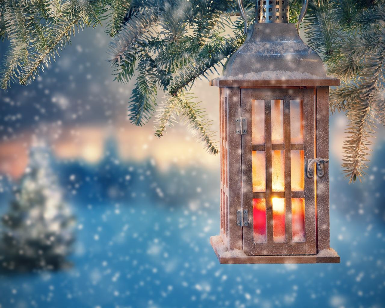 Christmas Lantern Wallpapers - Top Free Christmas Lantern Backgrounds ...