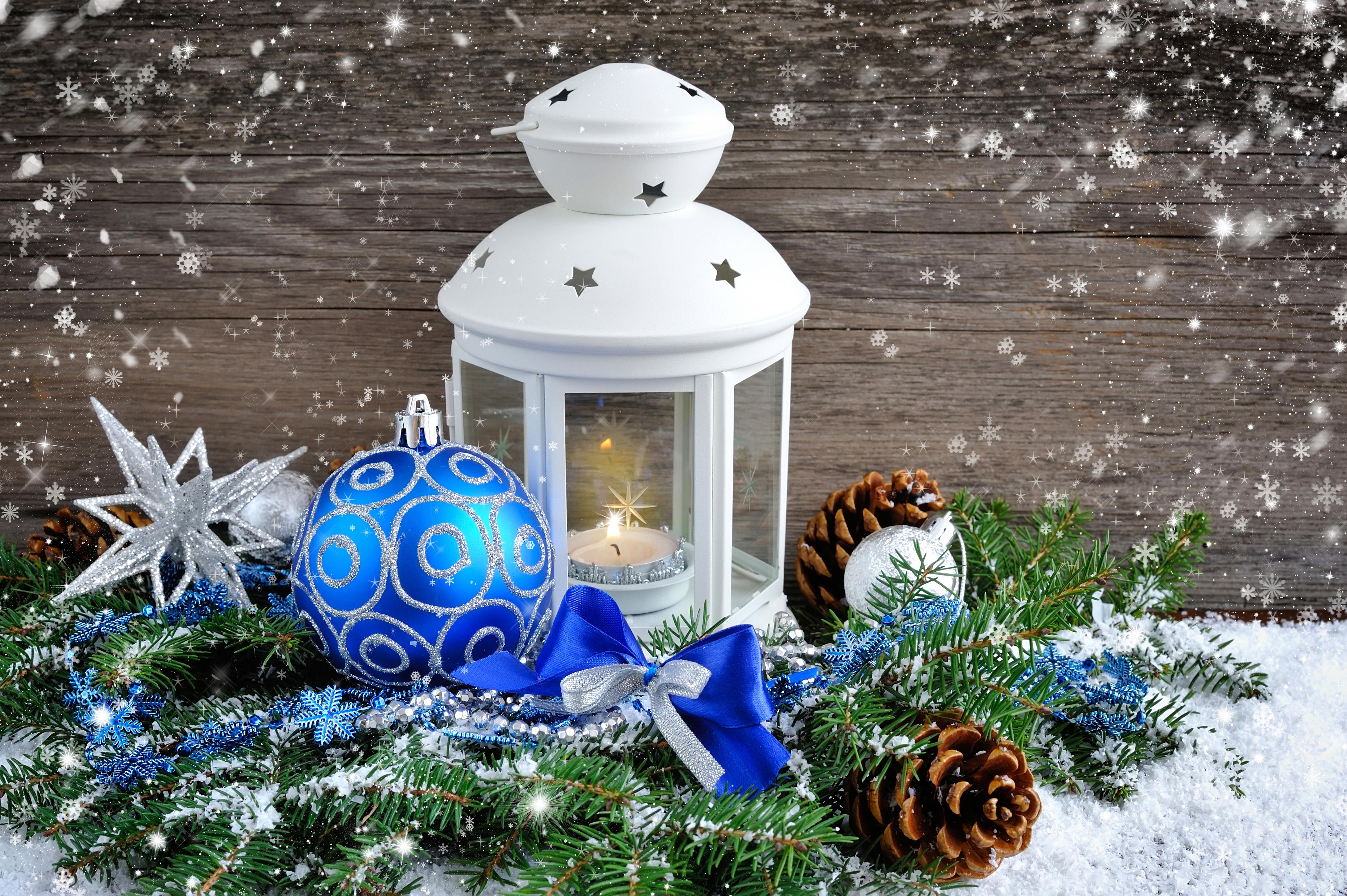 5000x3327 Christmas Lantern and Blue Christmas Balls Background​-Quality Free Image and Transparent PNG Clipart
