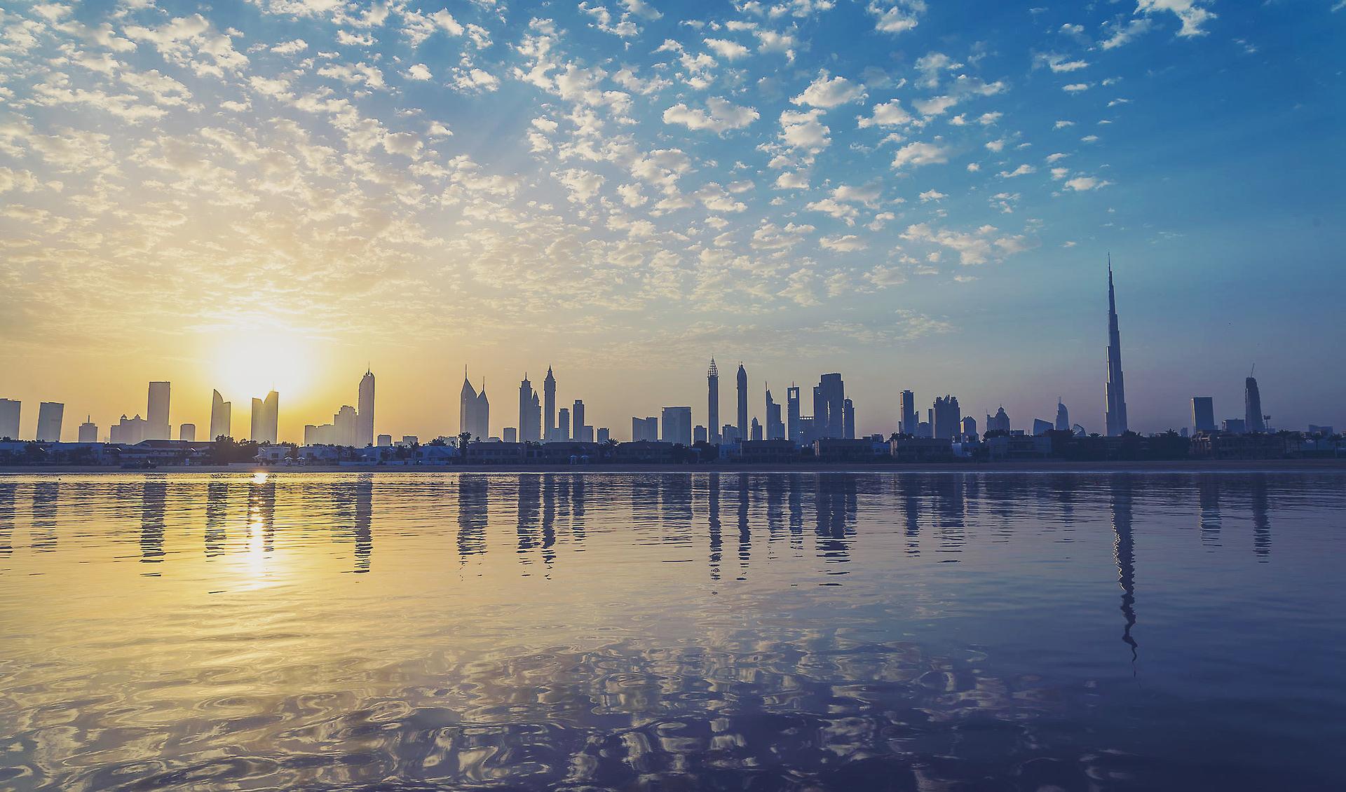 1920x1130 Dubai Cityscape Wallpaperx1130
