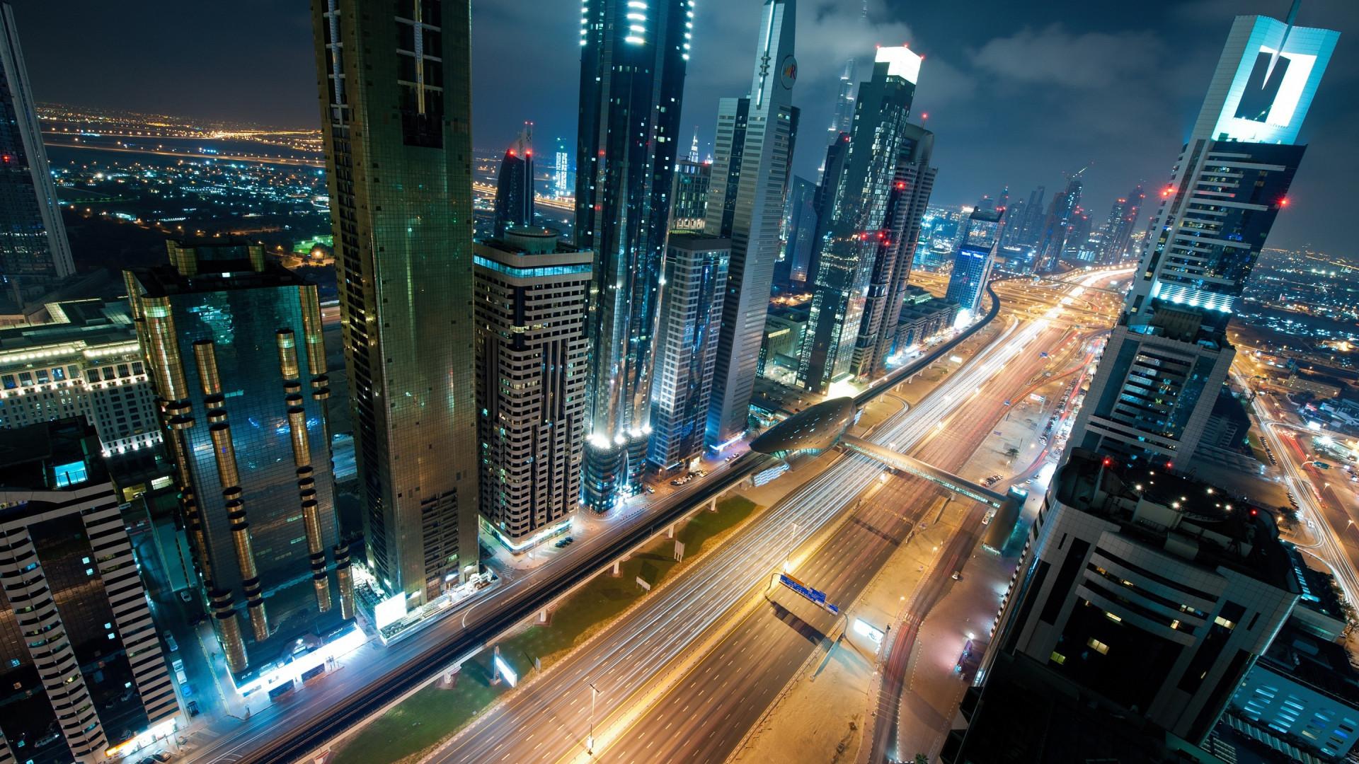 1920x1080 Night movement in Dubai Desktop wallpaper 1920x1080