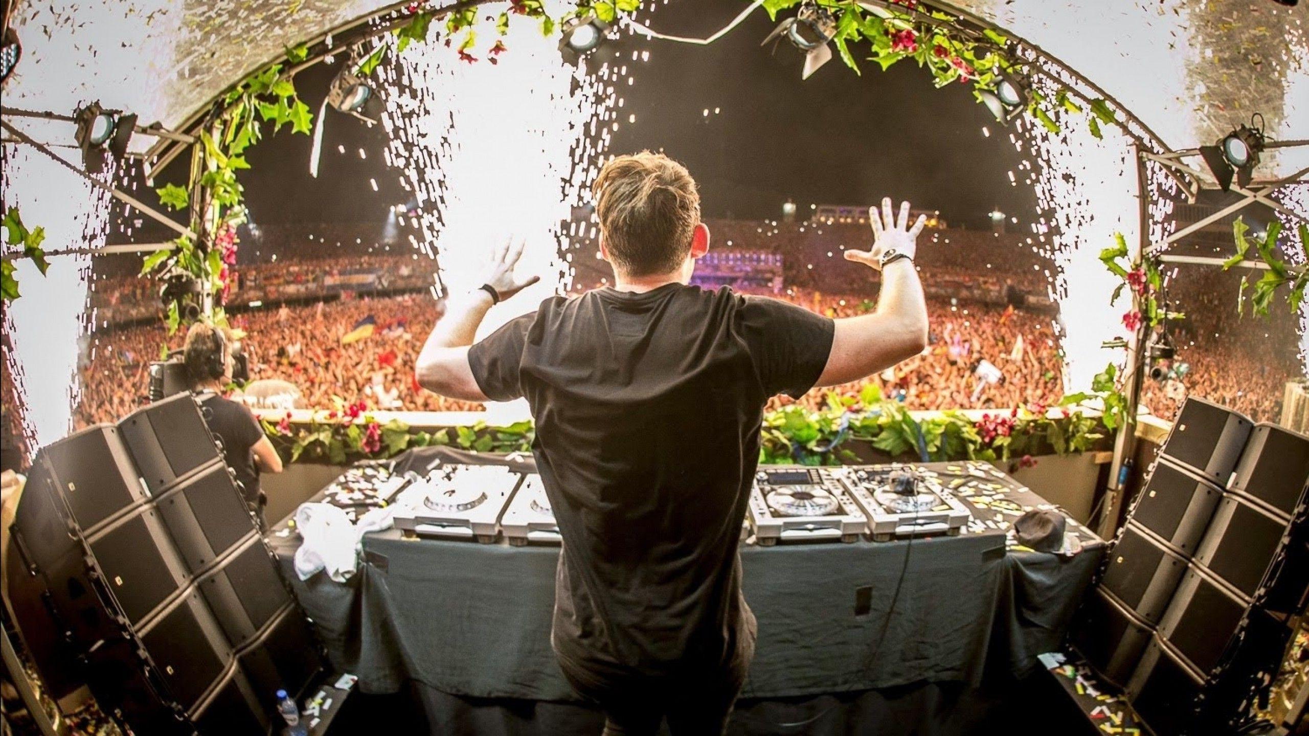 2560x1440 music hardwell robbert van de corput dj tomorrowland wallpaper