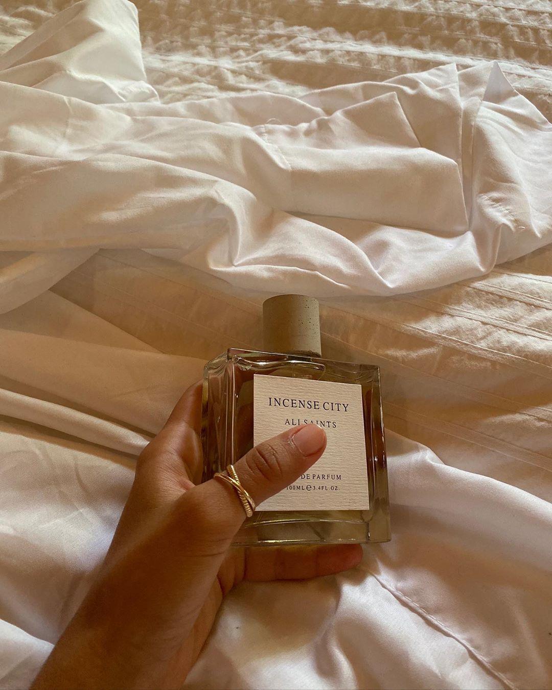 1080x1349 Jen Ceballos on Instagram: “My everyday piece #mejuripartner”. Diy perfume, Fragrance, Perfume