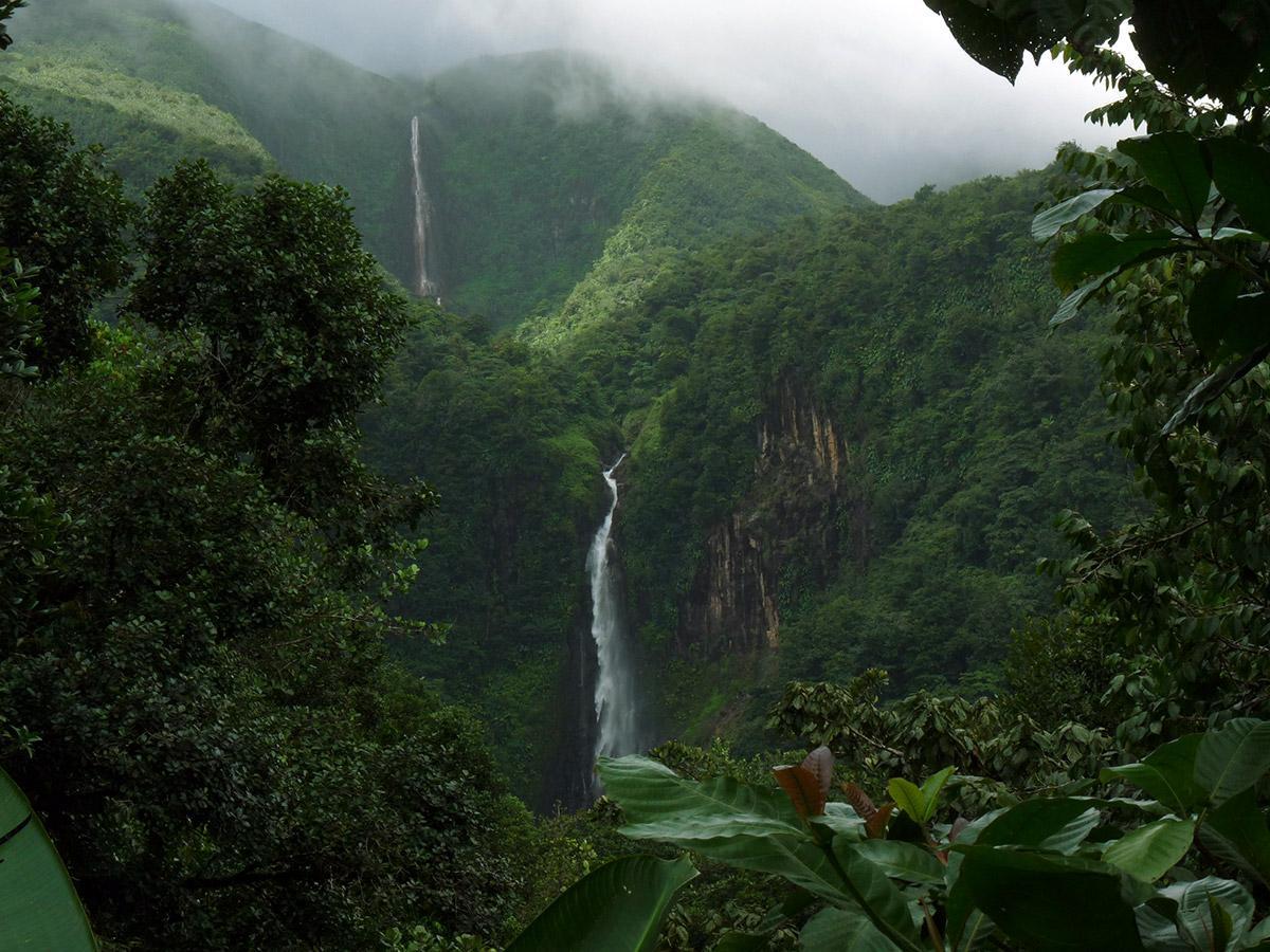1200x900 CARBET FALLS GUADELOUPE LEEWARD ISLANDS WALLPAPER