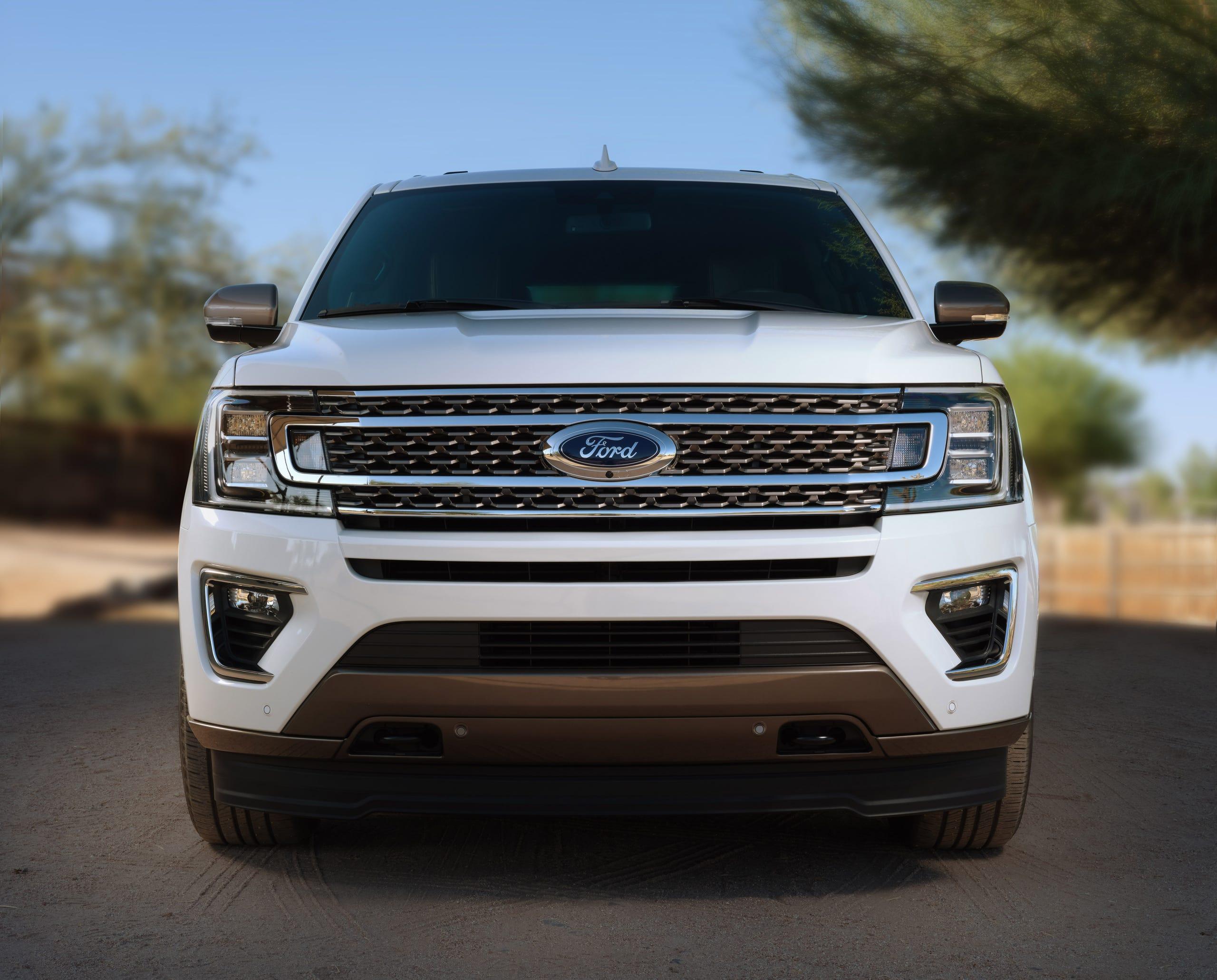 2560x2061 Ford Expedition King Ranch photo: Luxury SUV is back
