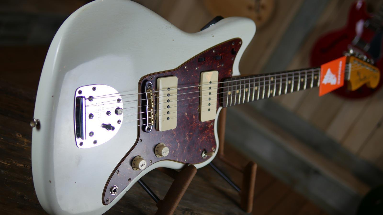 1600x900 Fender Custom Shop Jazzmaster Journeyman Olympic White
