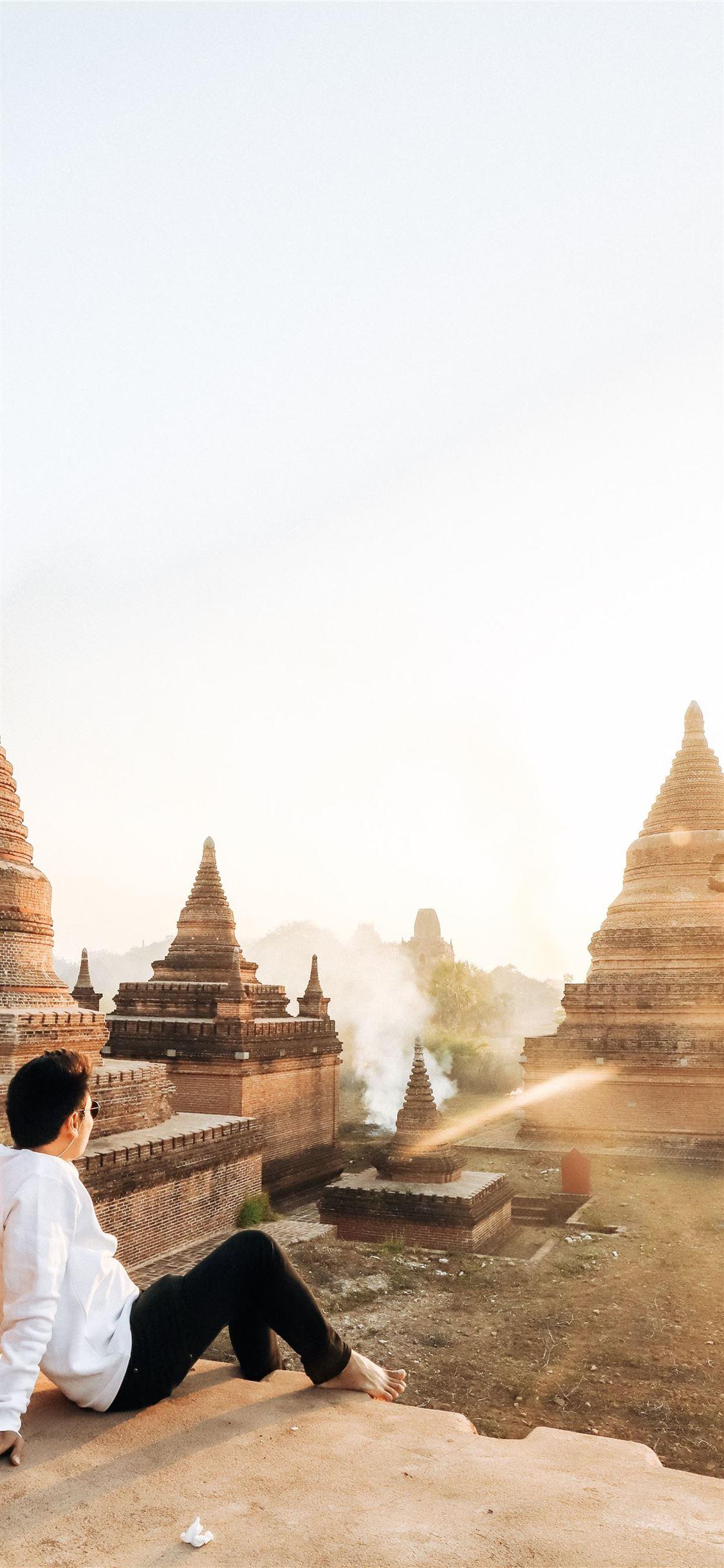 1125x2436 Bagan iPhone X Wallpaper Free Download