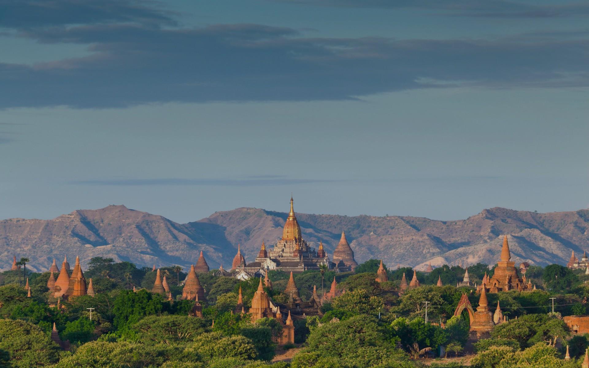 1920x1200 Temples Of Bagan Burma wallpaper. Temples Of Bagan Burma