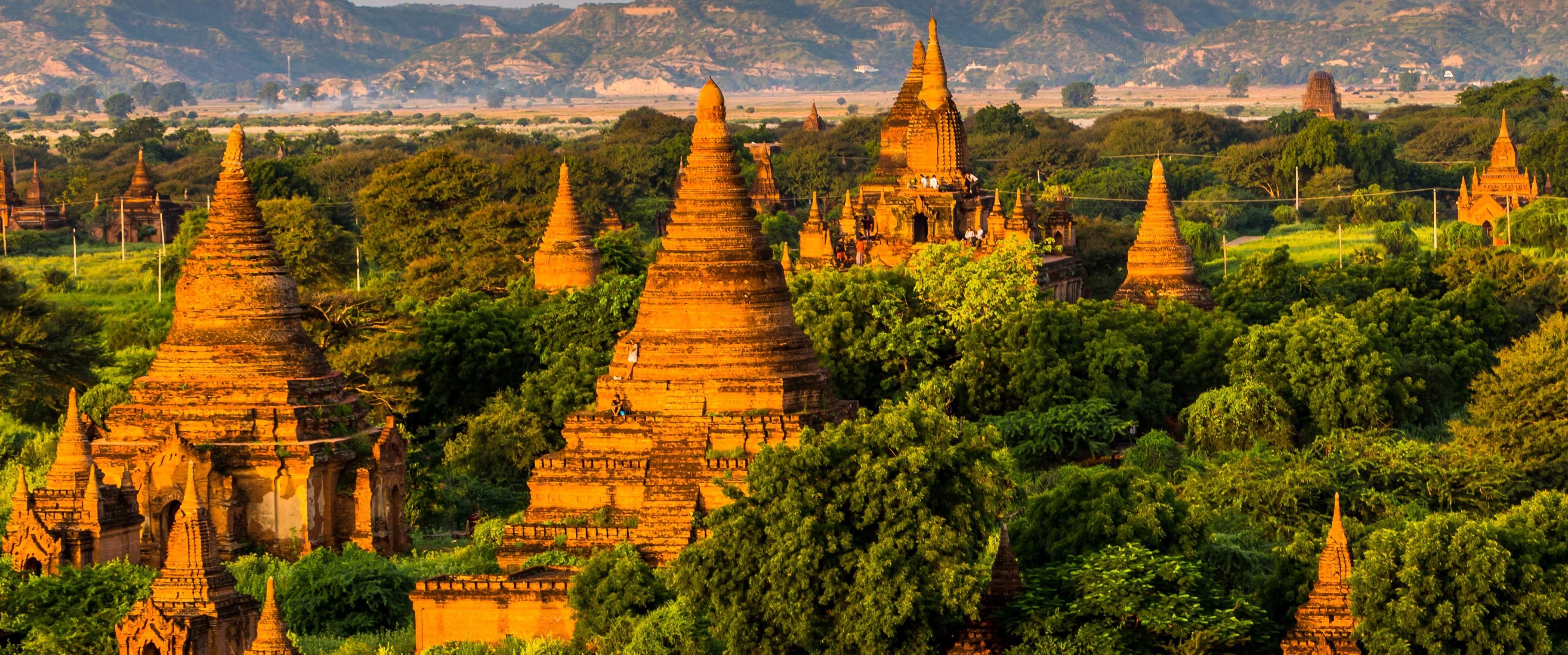 3644x1522 Photos: Ancient temple in Bagan, Myanmar, after sunset