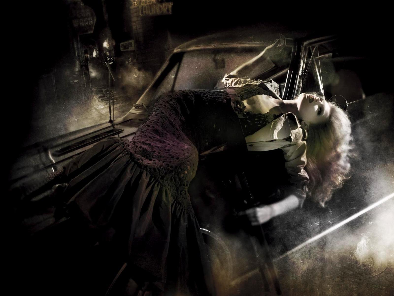 1600x1200 Download Wallpaper, Download 1600x1200 dark fashion long hair steven meisel fashion design fashion photography vogue girls with cars gowns People HD Wallpaper, Hi Res People Wallpaper, High Definition Wallpaper