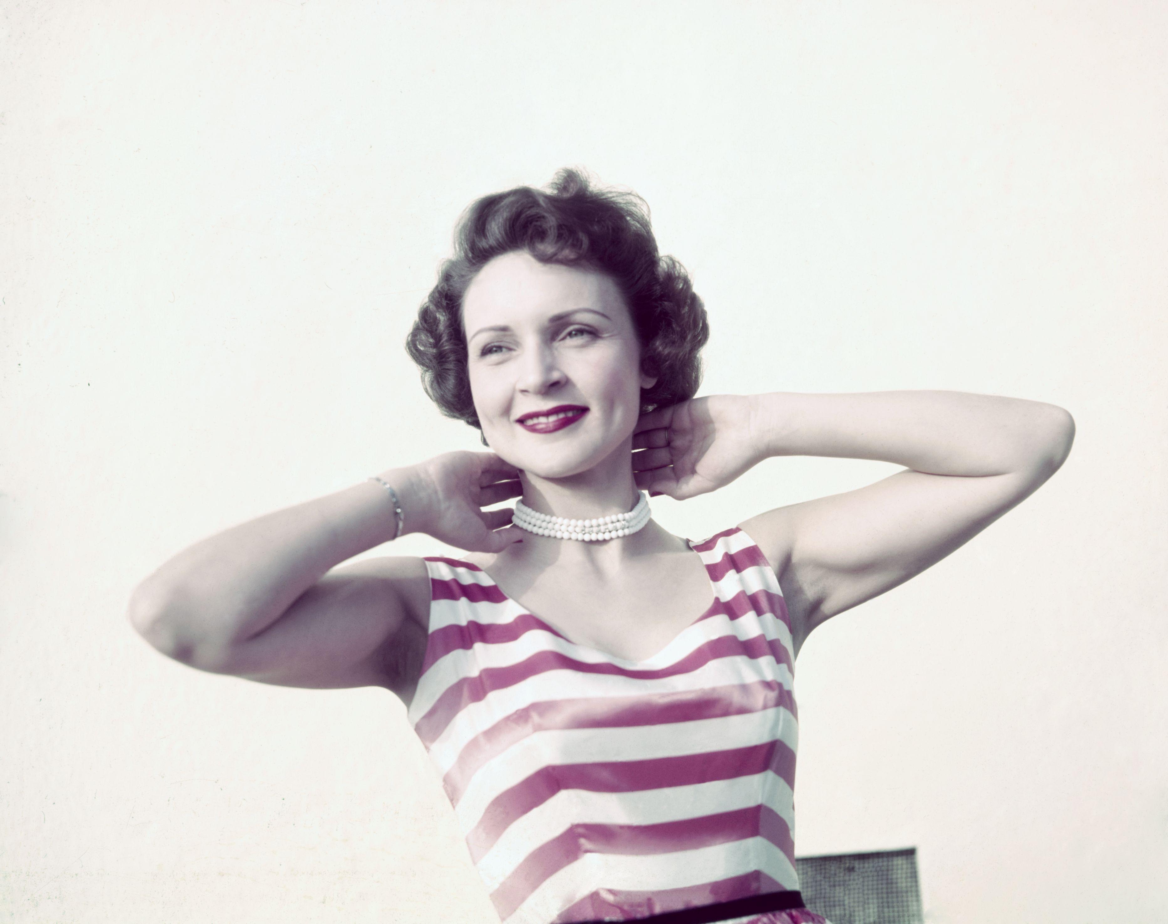 3729x2952 Betty White's Life in Photo of Betty White
