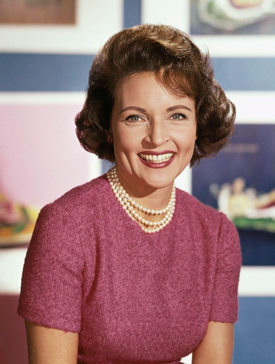 960x1269 Betty White Photo: Hollywood Icon's Hits Included 'Golden Girls, ' 'Mary Tyler Moore Show'