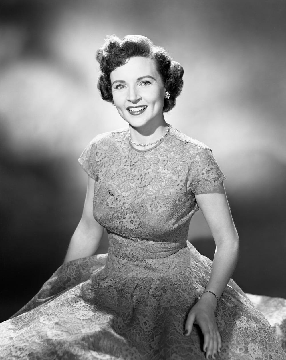 1000x1259 The Amazing Life of Betty White in Photo