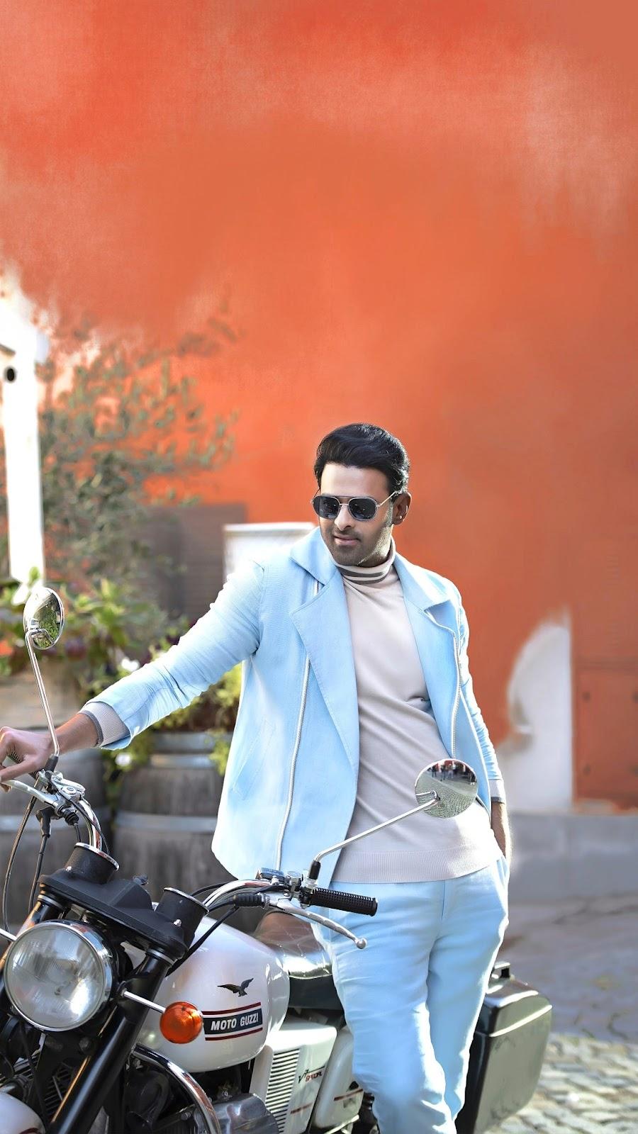 900x1600 RadheShyam Movie