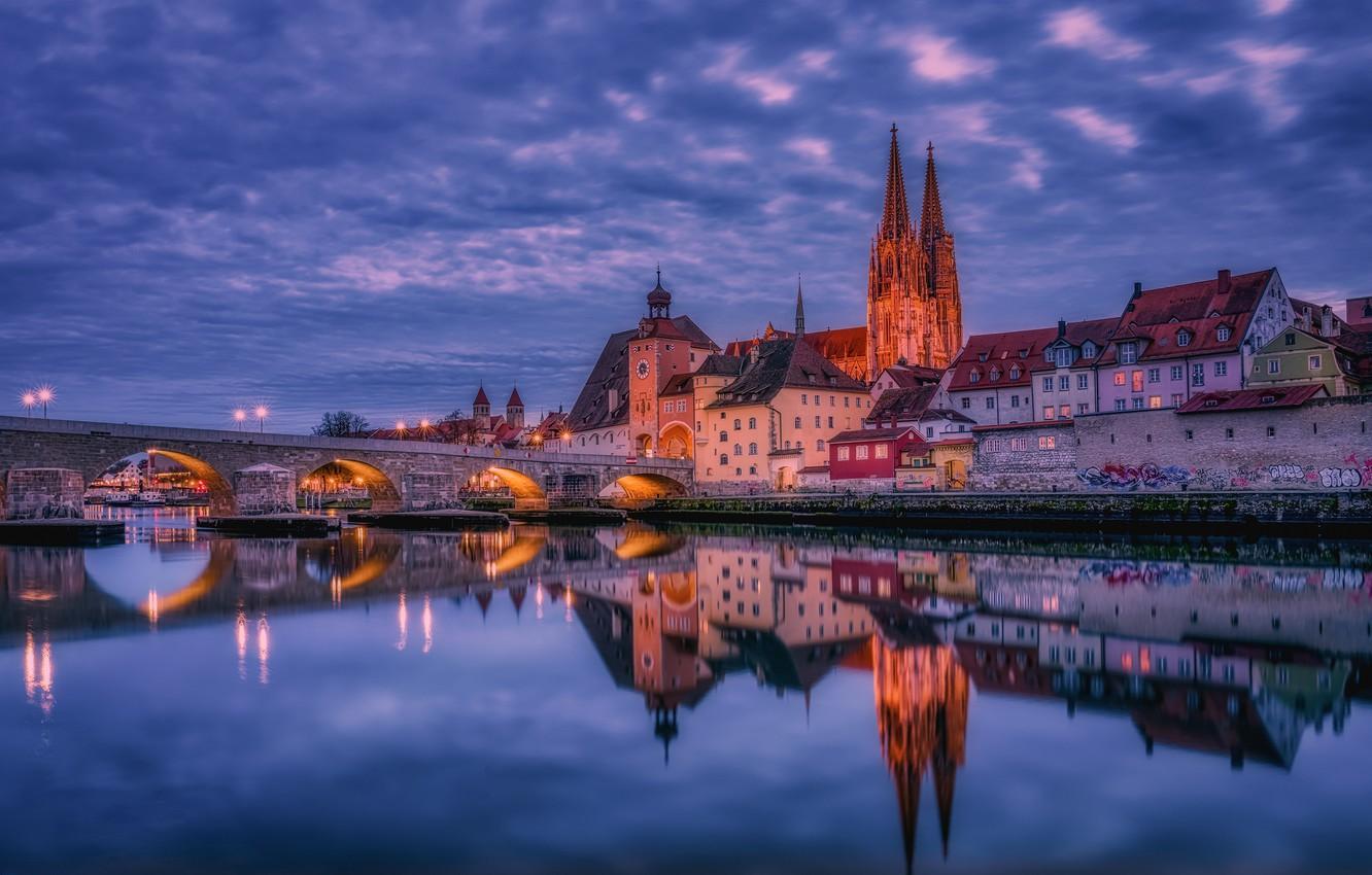 1332x850 Wallpaper bridge, reflection, river, building, home, the evening, Germany, Bayern, Germany, Bavaria, Regensburg, Regensburg, Stone Bridge, Danube River, The Danube River, Stone bridge image for desktop, section город