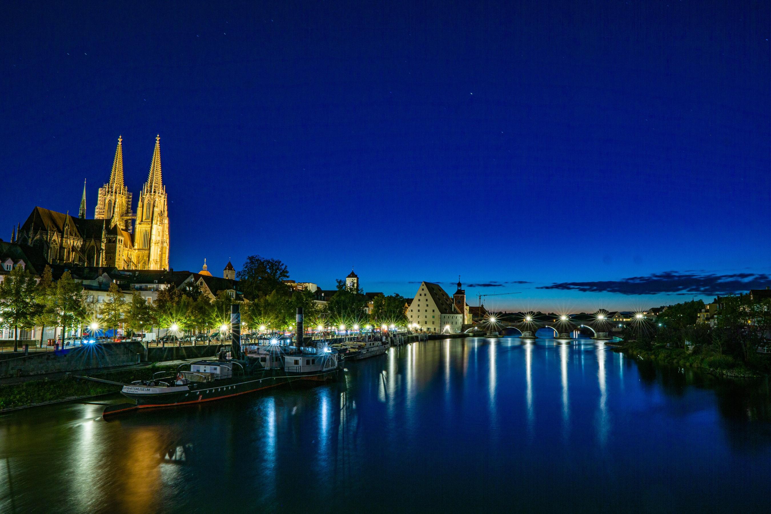 2700x1800 Regensburg, Germany, Houses, Rivers, Bridges, Marinas, Riverboat, Night HD Wallpaper