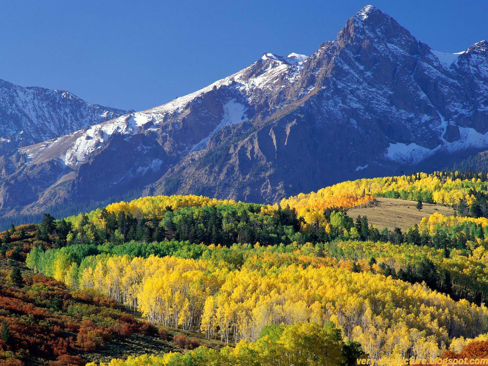 1600x1200 Beautiful Nature Mountain Desktop Wallpaper: Awesome Gold Mountain Wallpaper