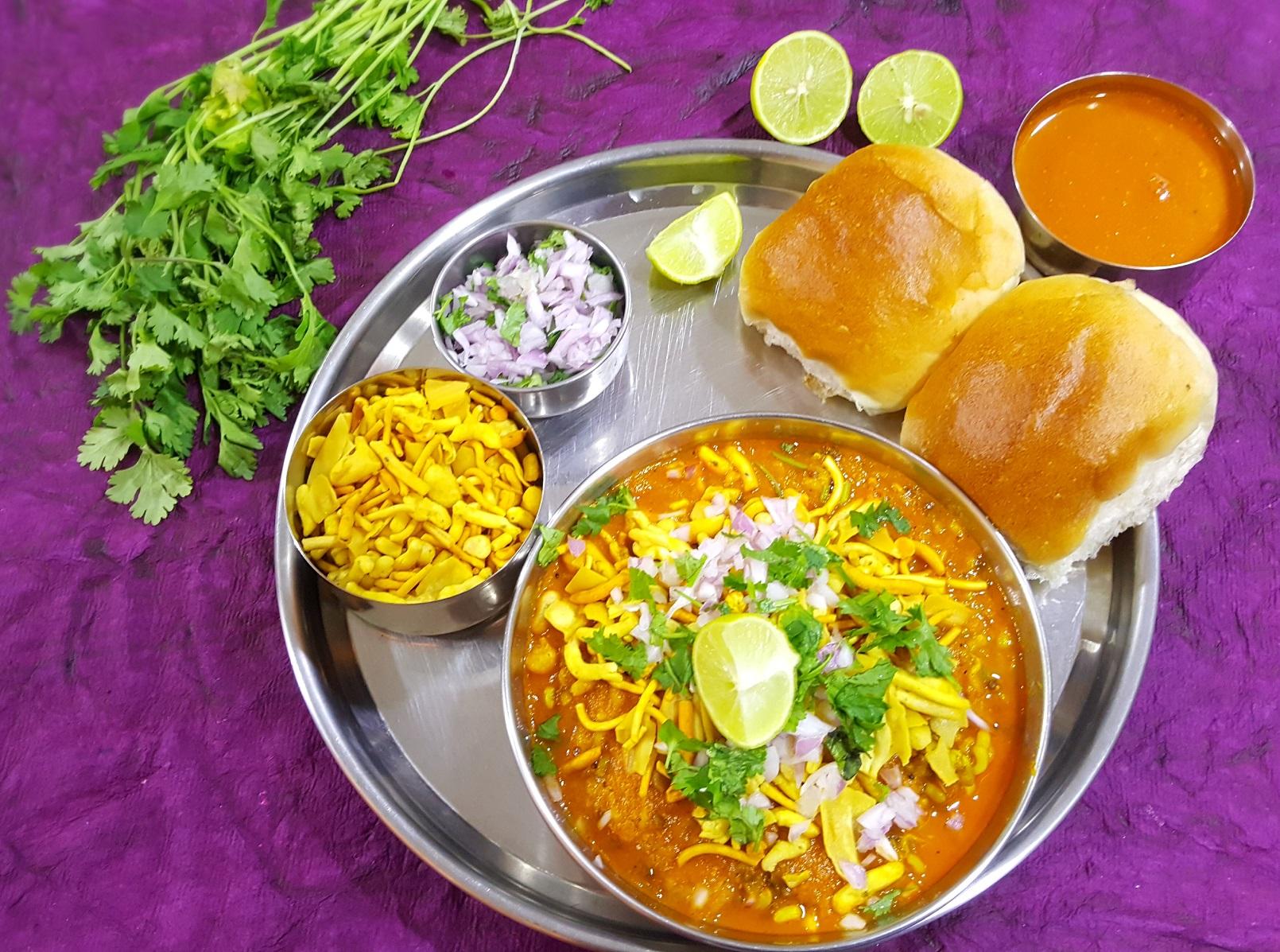 1610x1197 Misal Pav. How to make Misal Pav's Corner