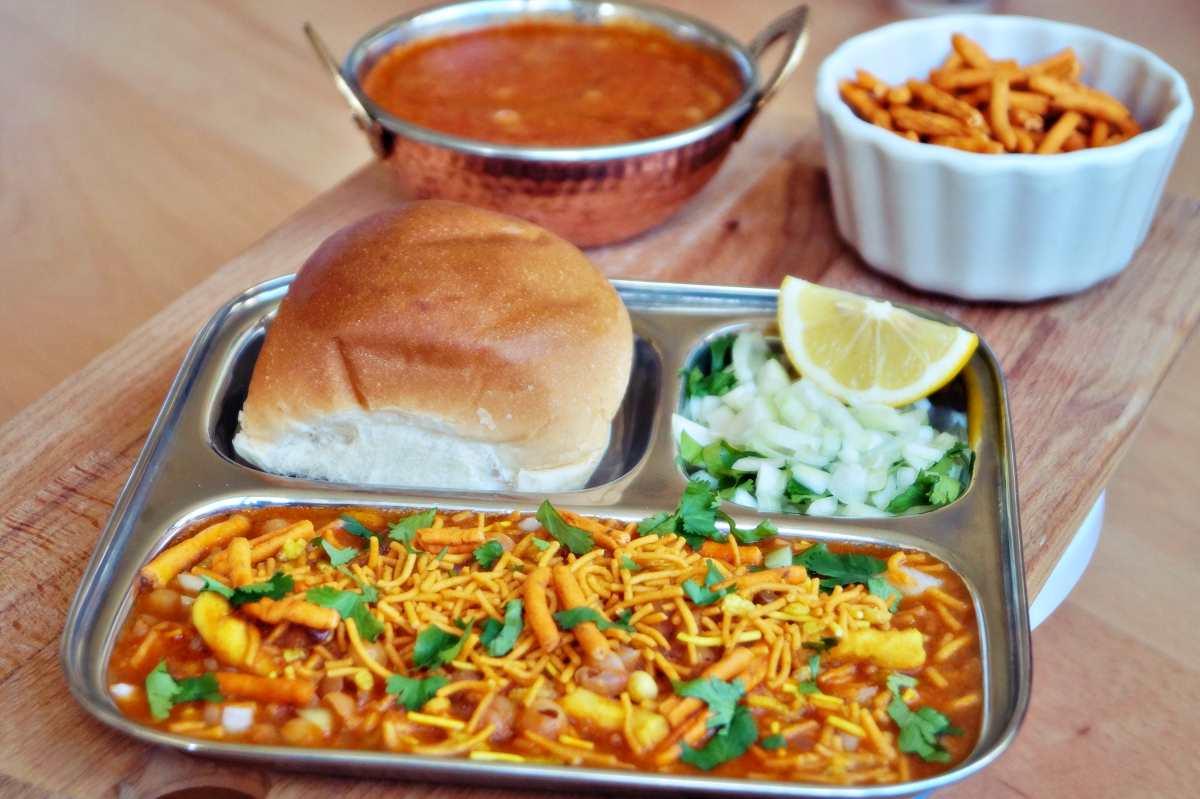 1200x799 Misal pav recipe. How to make Maharashtrian misal pav recipe on Plate