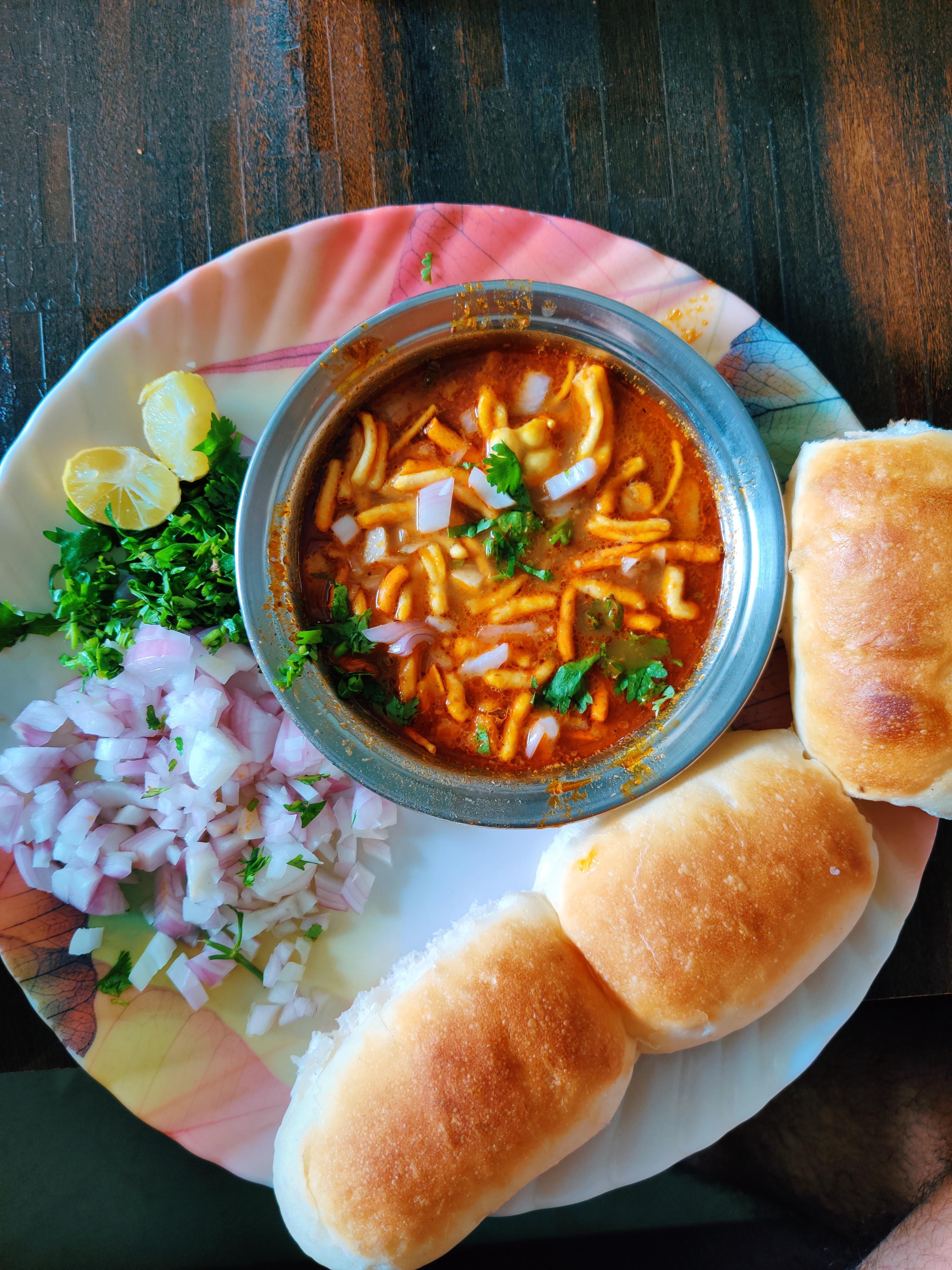 3000x4000 Homemade Misal Pav( Literal translation: Mixture and Bread). Staple food of Maharashtra, India
